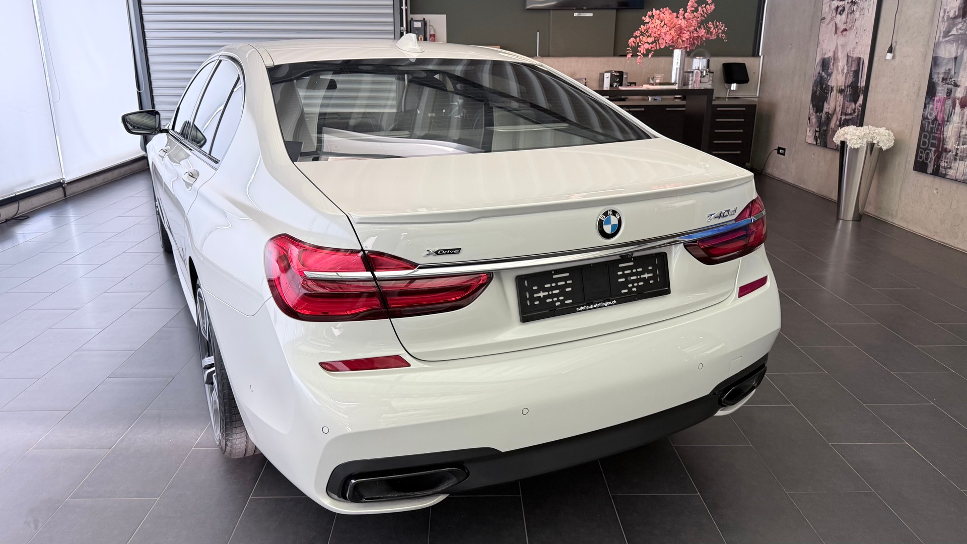 BMW 740d xDrive SAG-image-21