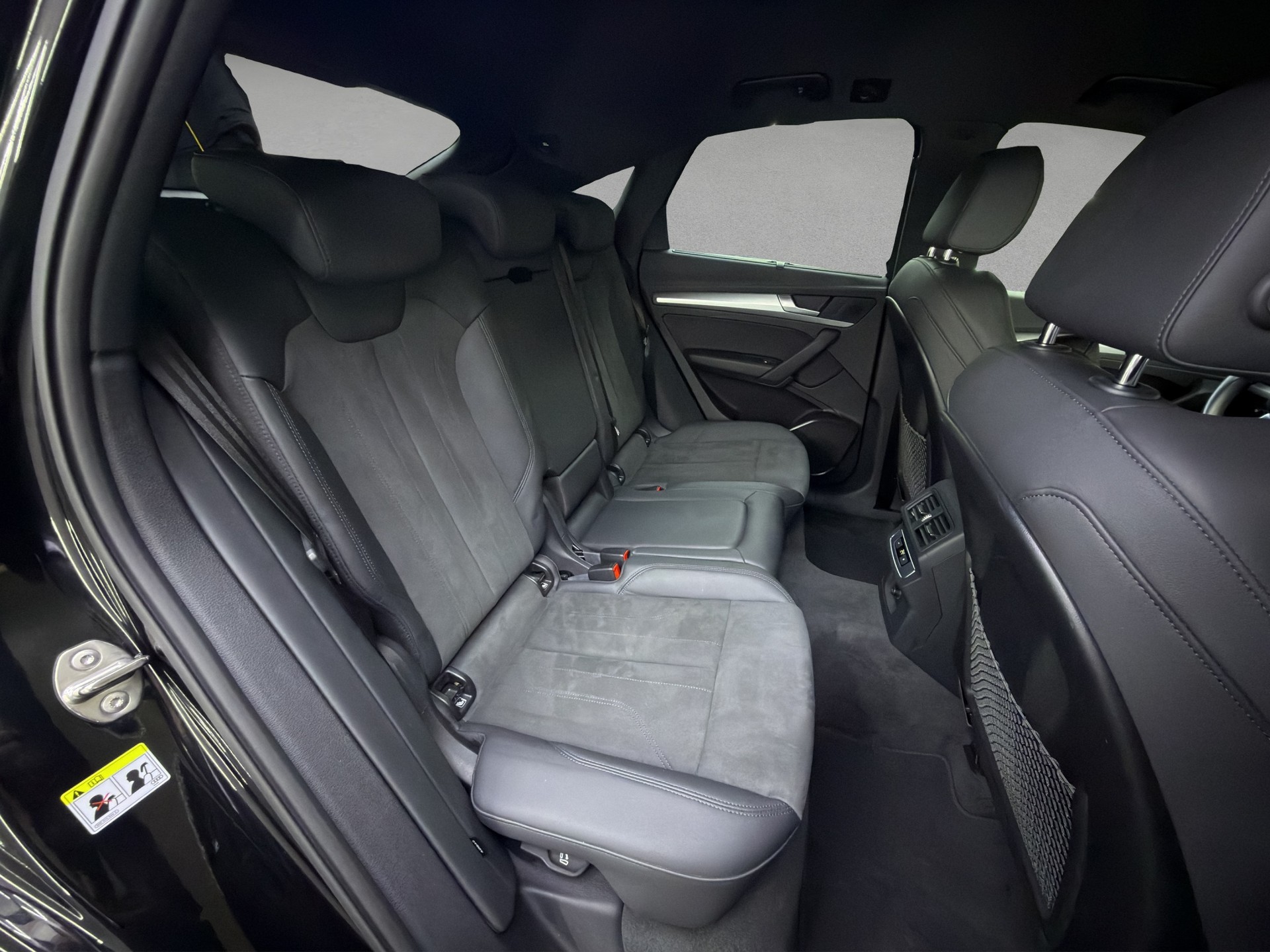 AUDI Q5 Sportback 40 TDI advanced quattro S-tronic-image-16