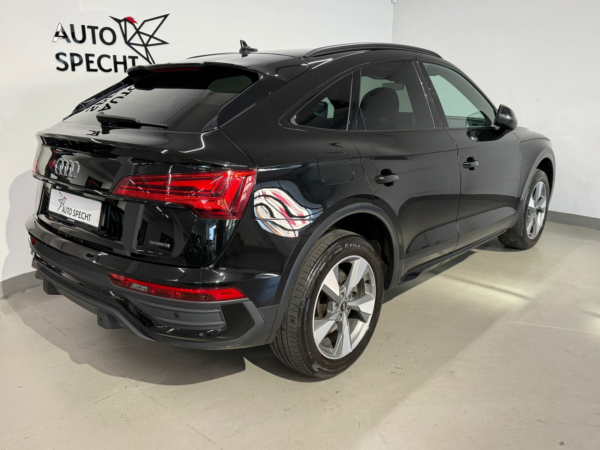 AUDI Q5 Sportback 40 TDI advanced quattro S-tronic-image-4