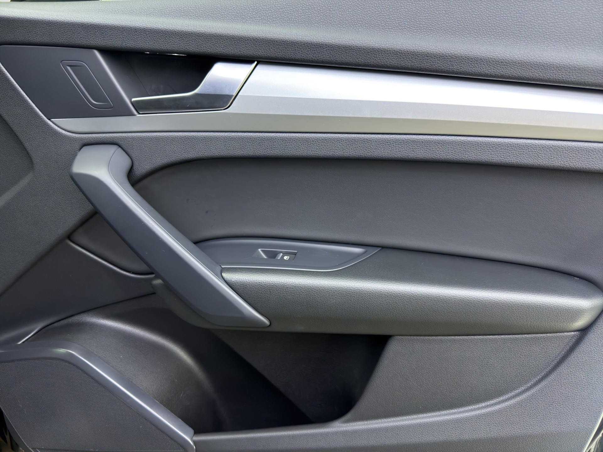 AUDI Q5 Sportback 40 TDI advanced quattro S-tronic-image-33