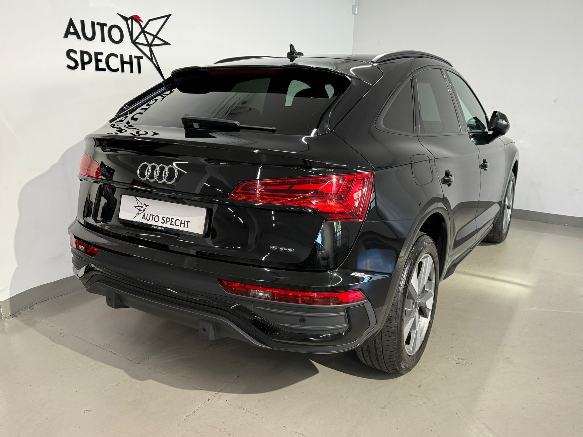 AUDI Q5 Sportback 40 TDI advanced quattro S-tronic-image-3