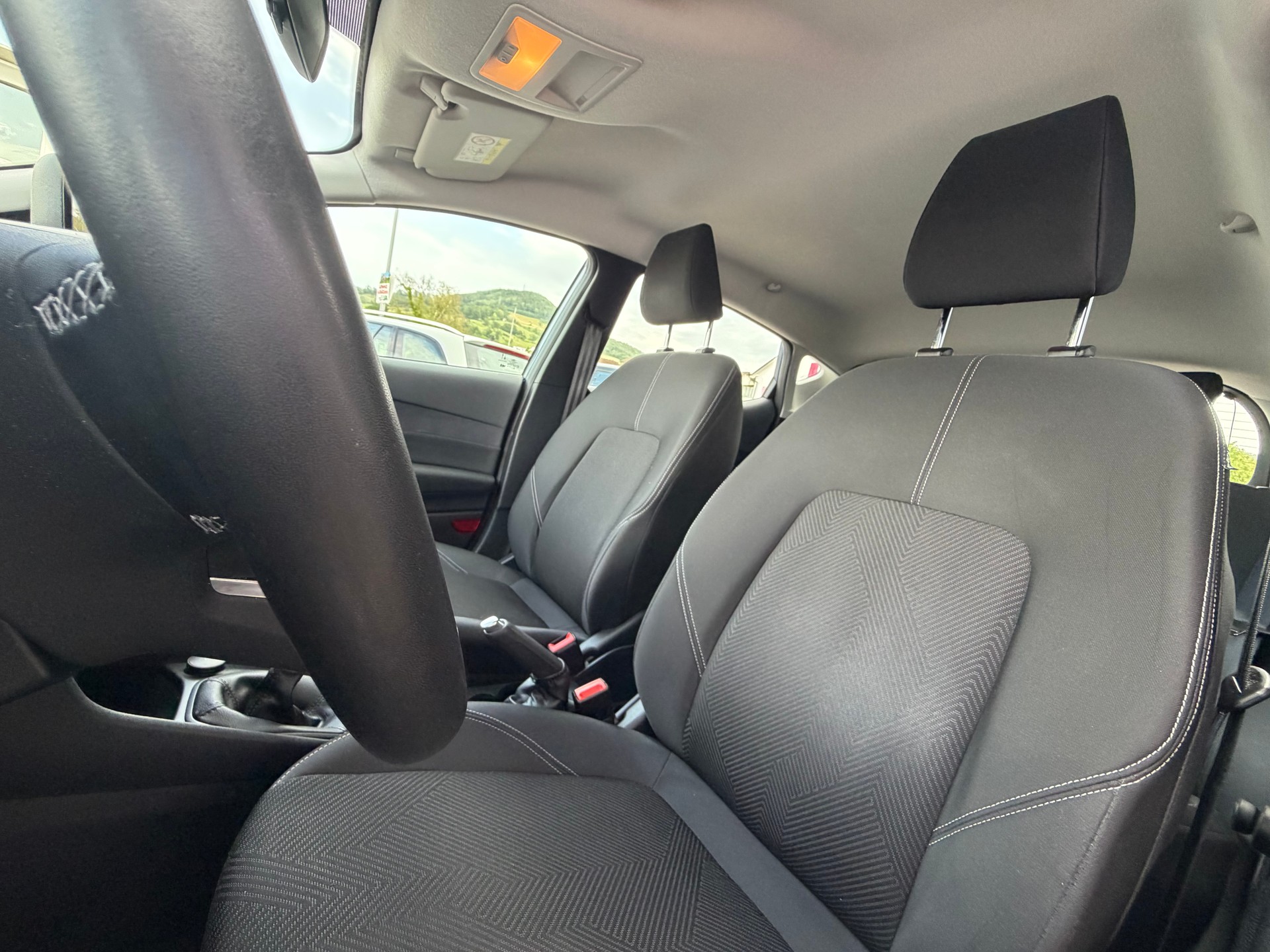 FORD Fiesta 1.0 EcoB 100 Cool & Connect-image-11
