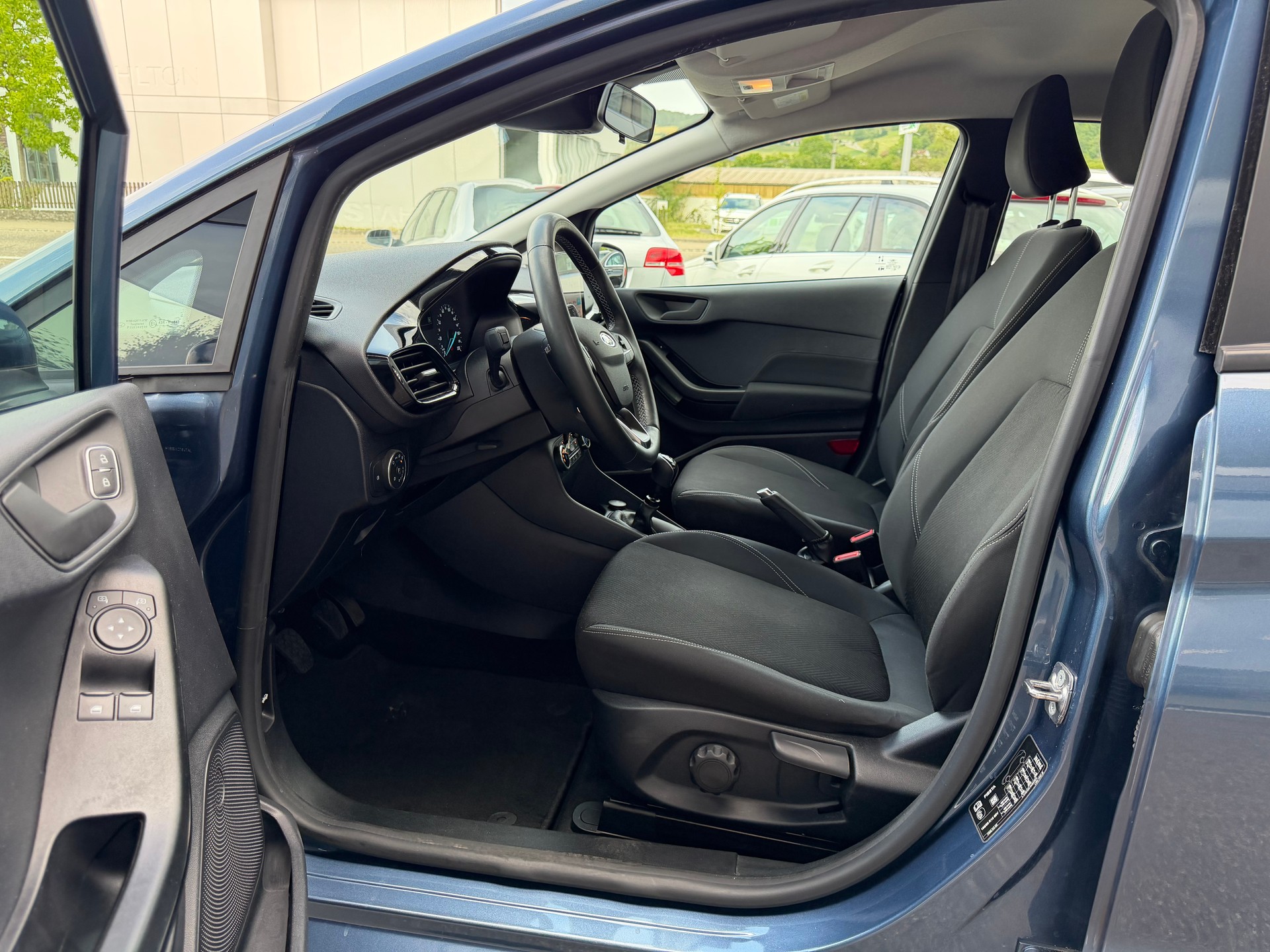 FORD Fiesta 1.0 EcoB 100 Cool & Connect-image-10