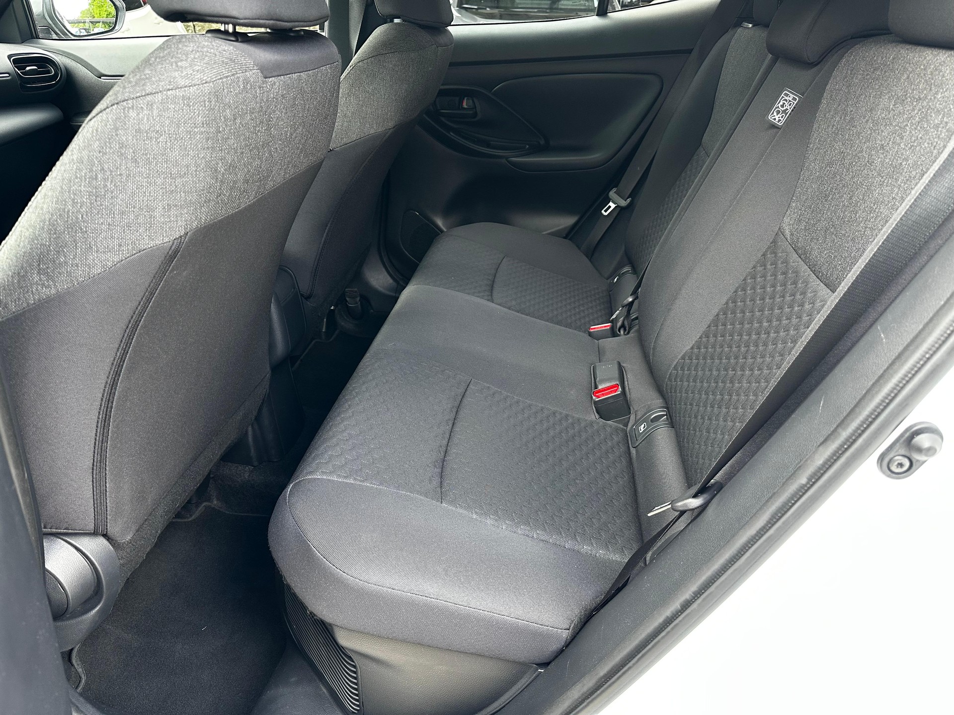 TOYOTA Yaris Cross 1.5 VVT-i HSD Trend AWD-i-image-10