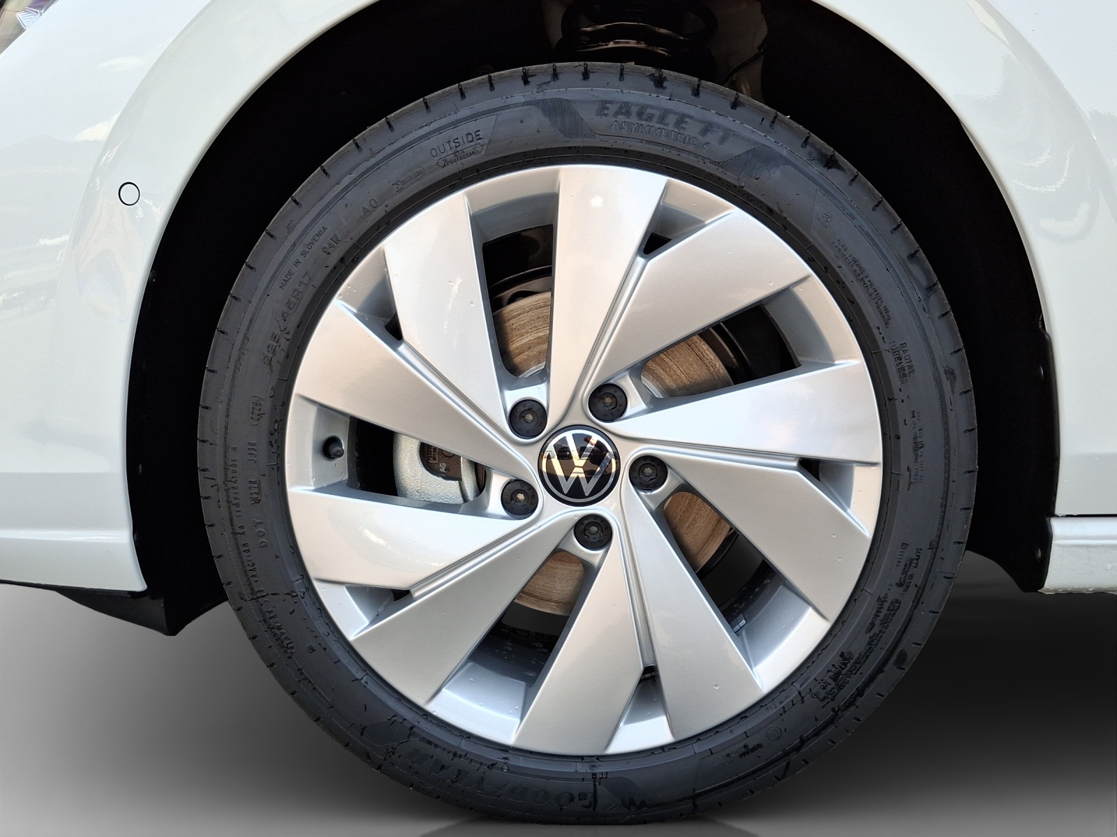 VW Golf 1.5 e TSI mHEV United DSG-image-13