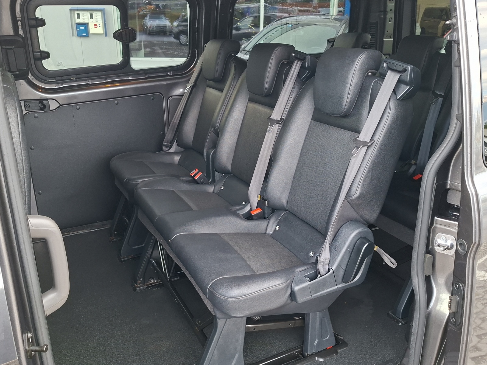 FORD Transit Custom 320 L1H1 Trend Combi-image-5