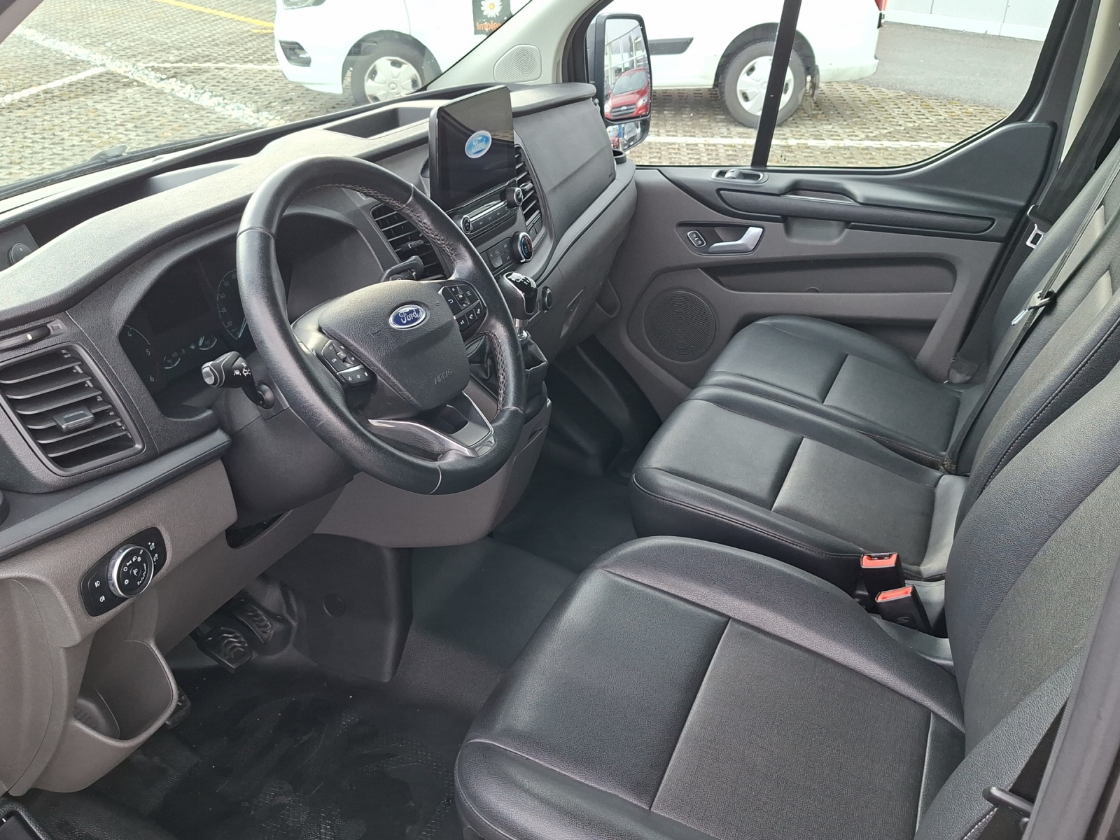 FORD Transit Custom 320 L1H1 Trend Combi-image-7
