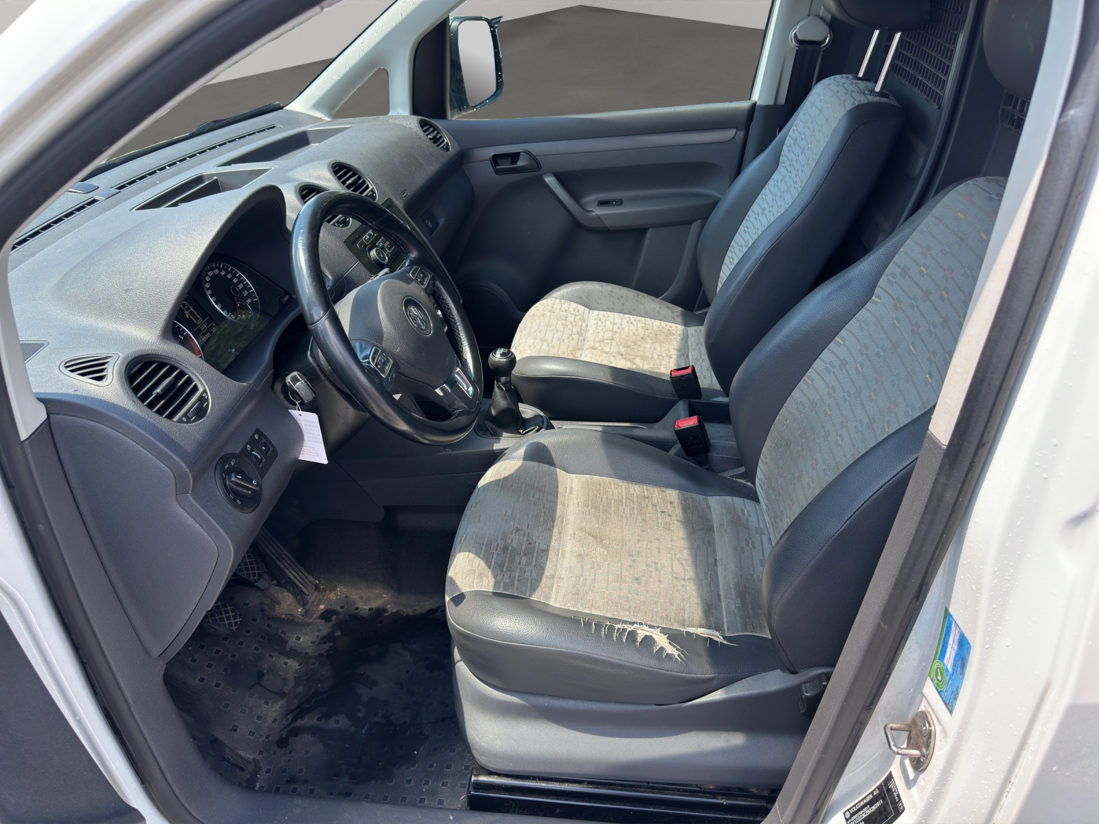 VW Caddy 2.0 TDI 4Motion-image-8