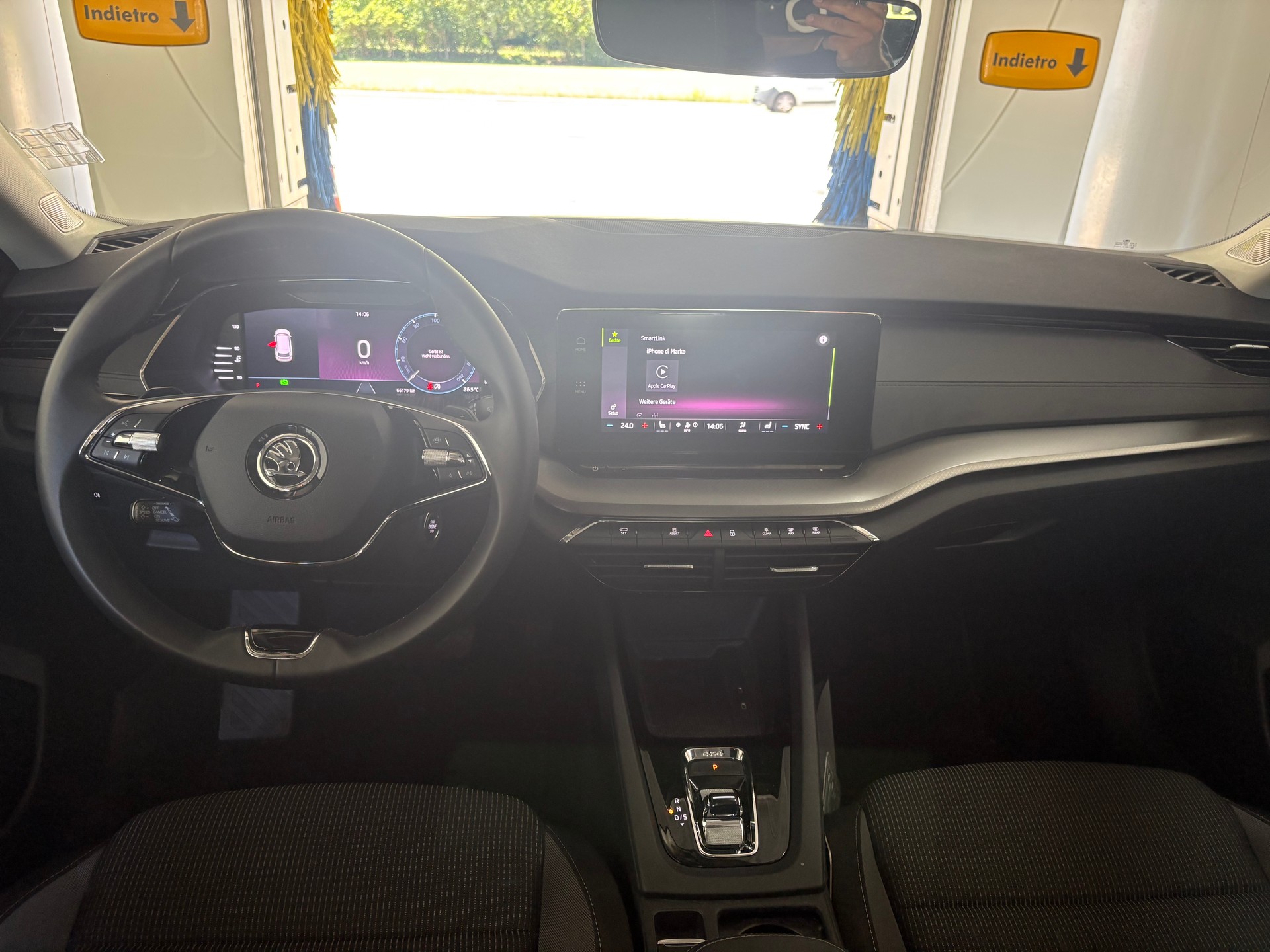 SKODA Octavia Combi 2.0 TDI DSG Ambition 4x4-image-8