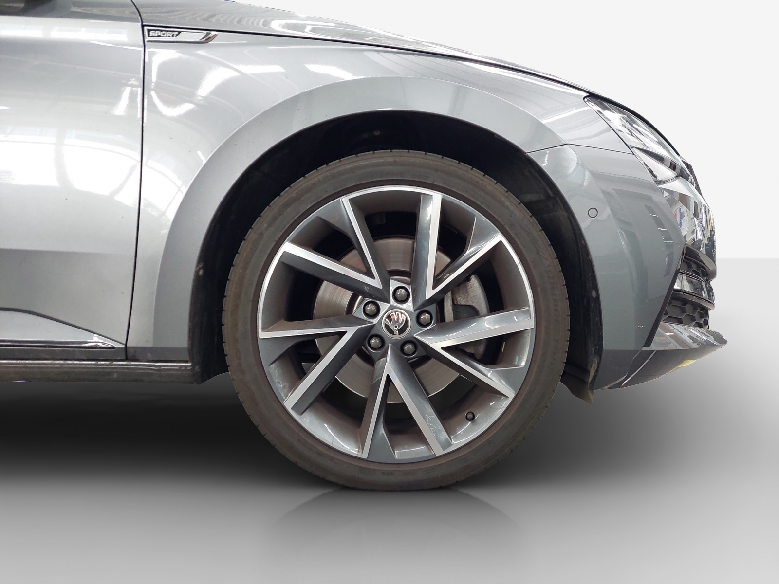 SKODA Superb Combi 2.0 TSI SportLine Light 4x4 DSG-image-15