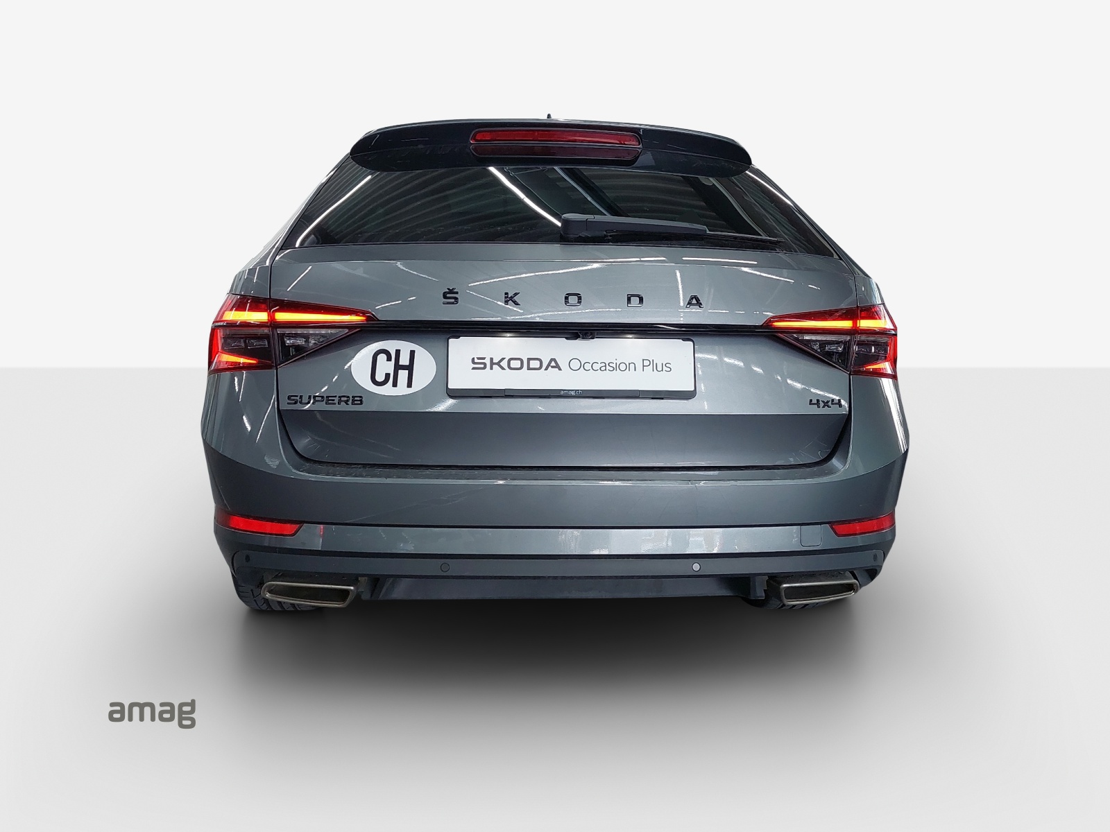 SKODA Superb Combi 2.0 TSI SportLine Light 4x4 DSG-image-3