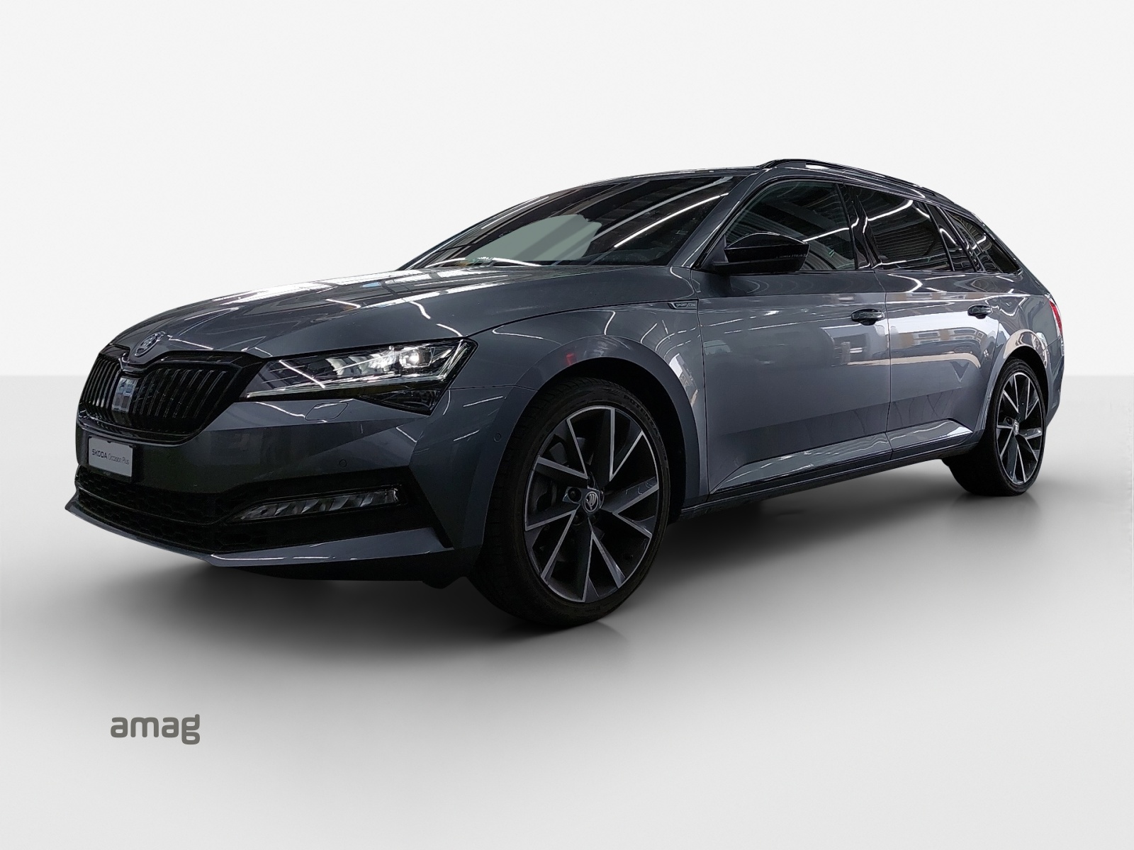 SKODA Superb Combi 2.0 TSI SportLine Light 4x4 DSG-image-0