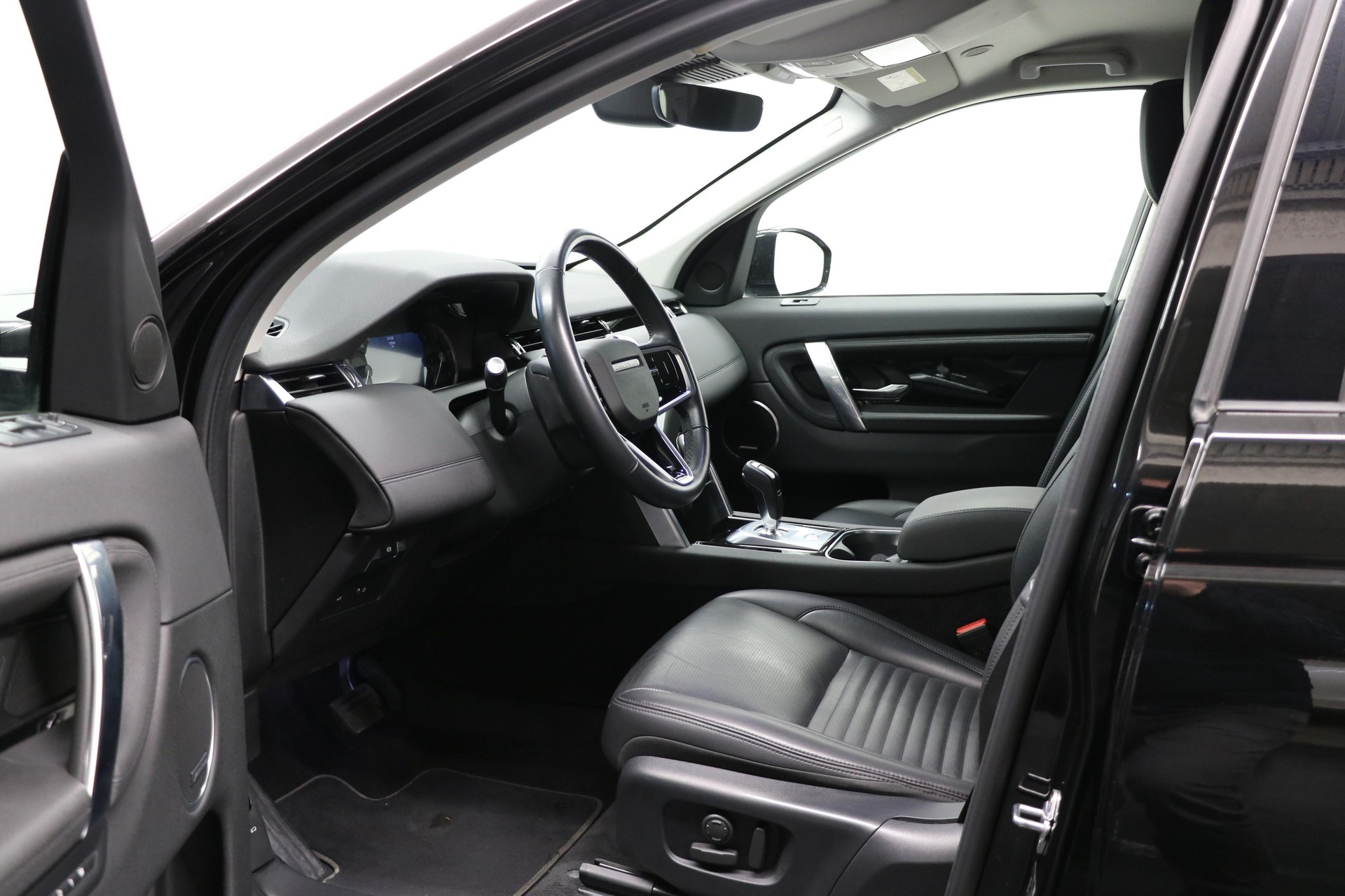 LAND ROVER Discovery Sport 2.0 SD4 200 SE-image-6