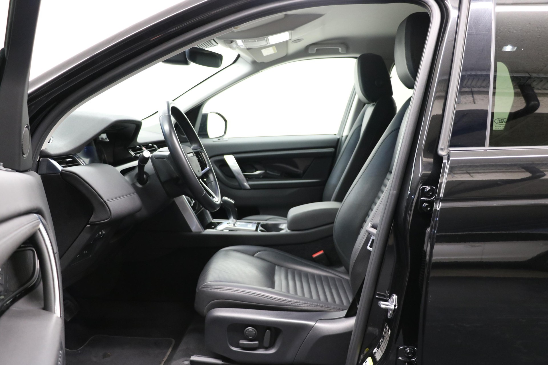 LAND ROVER Discovery Sport 2.0 SD4 200 SE-image-7