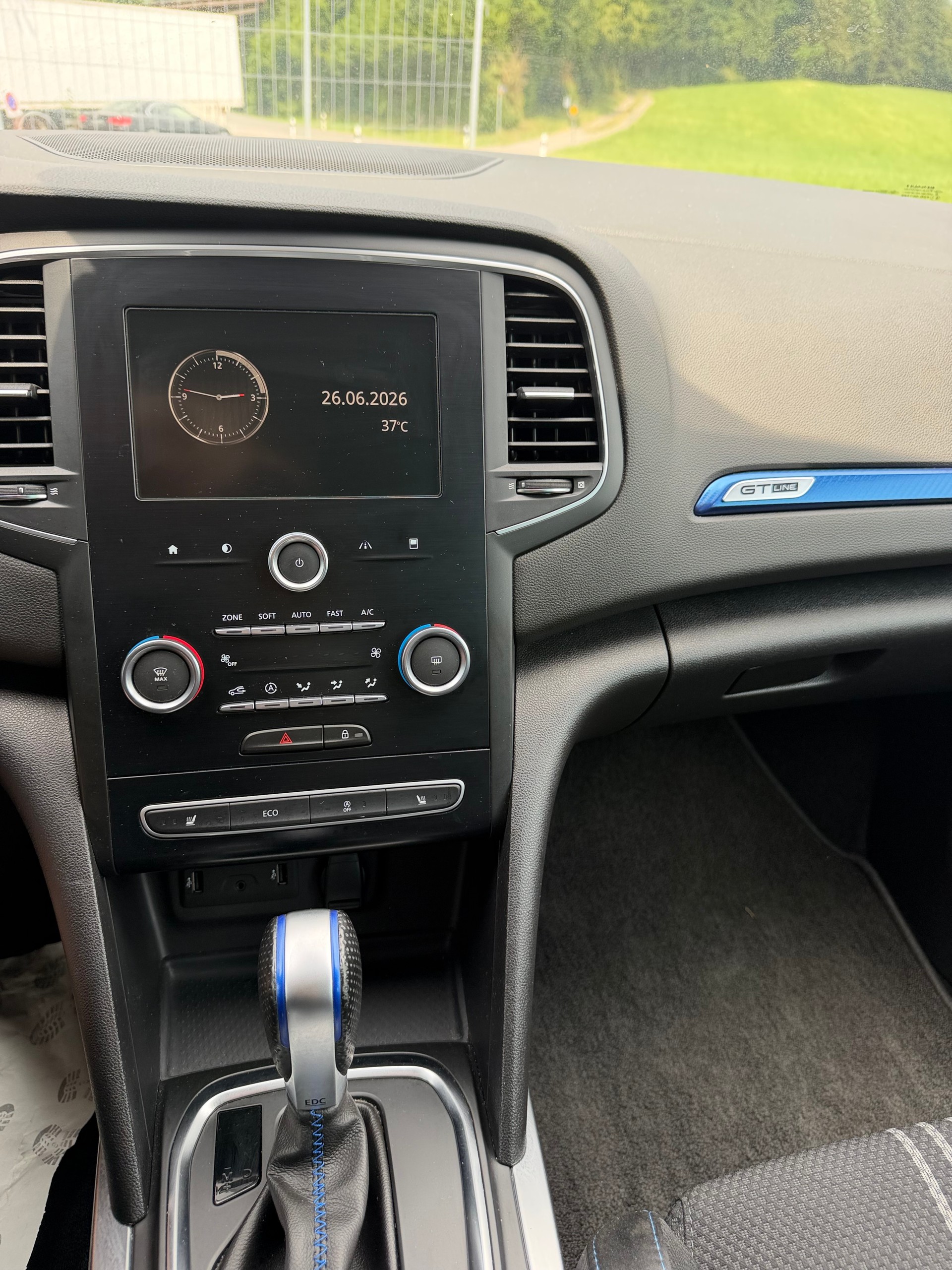 RENAULT Mégane Grandtour 1.3 16V Turbo GT Line EDC-image-12
