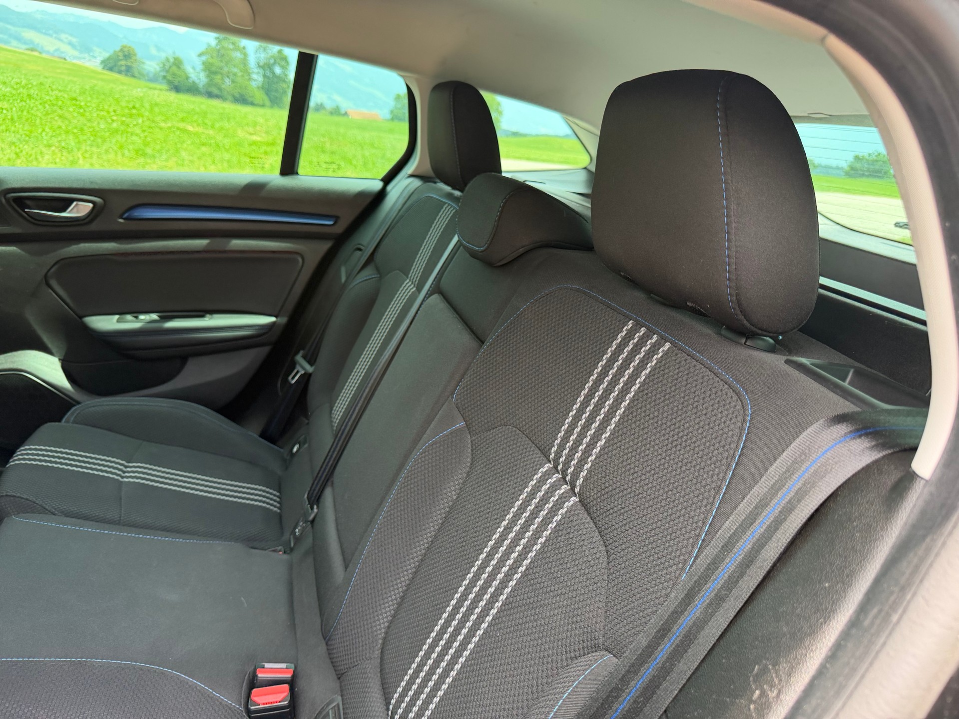 RENAULT Mégane Grandtour 1.3 16V Turbo GT Line EDC-image-10