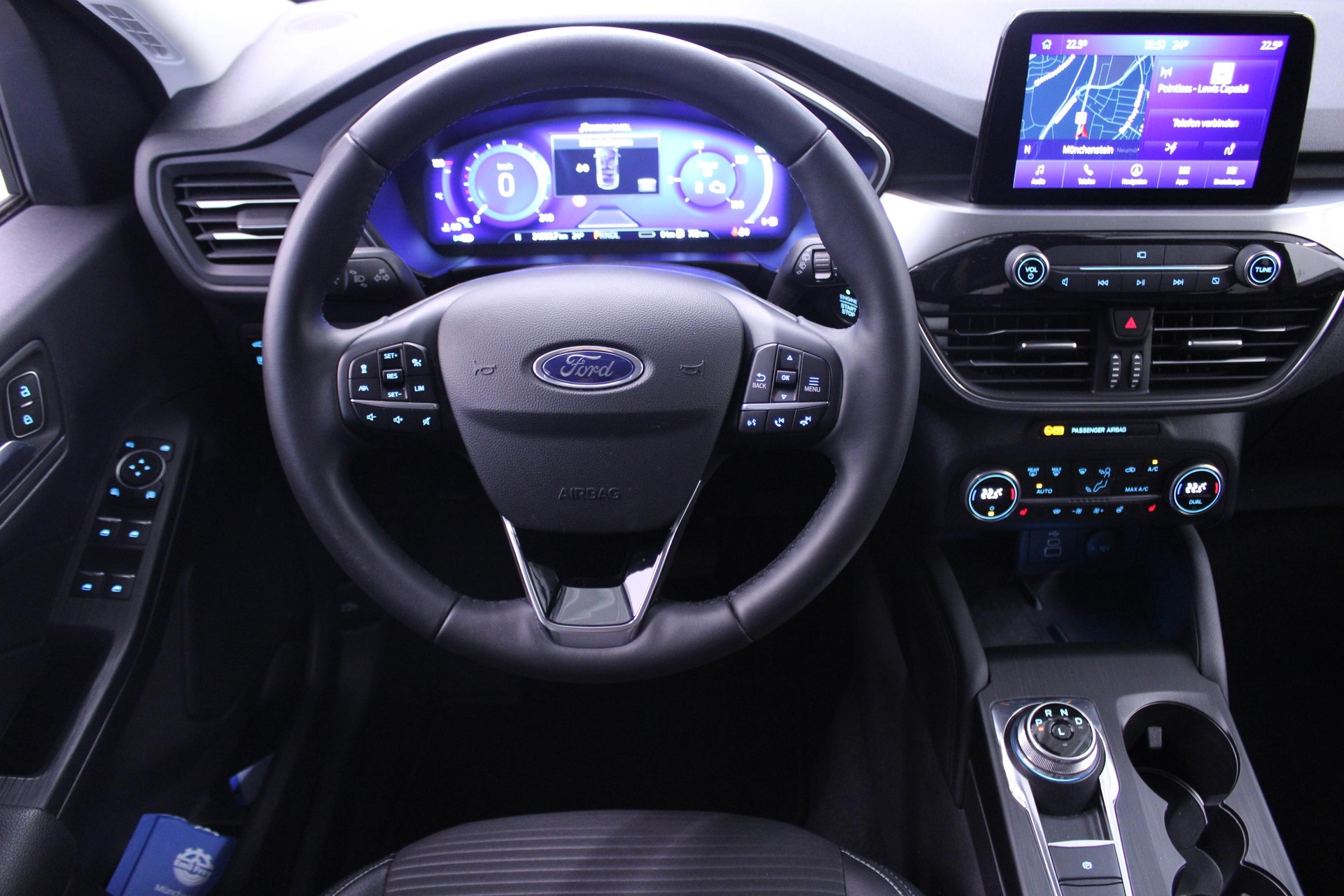 FORD Kuga 2.5 Plug-in Hybrid Titanium X-image-9