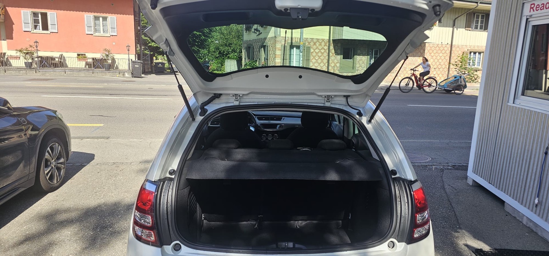 CITROEN C3 1.2i Exclusive-image-6