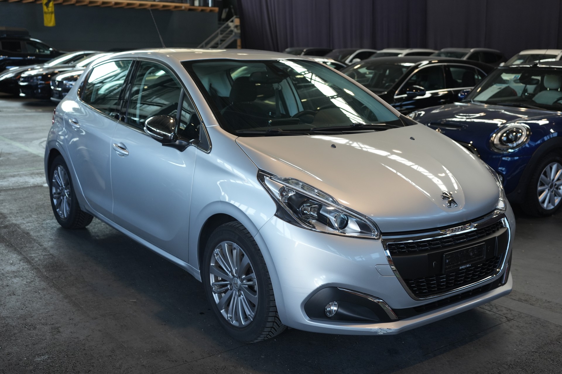 PEUGEOT 208 1.2 PureTech Active-image-4