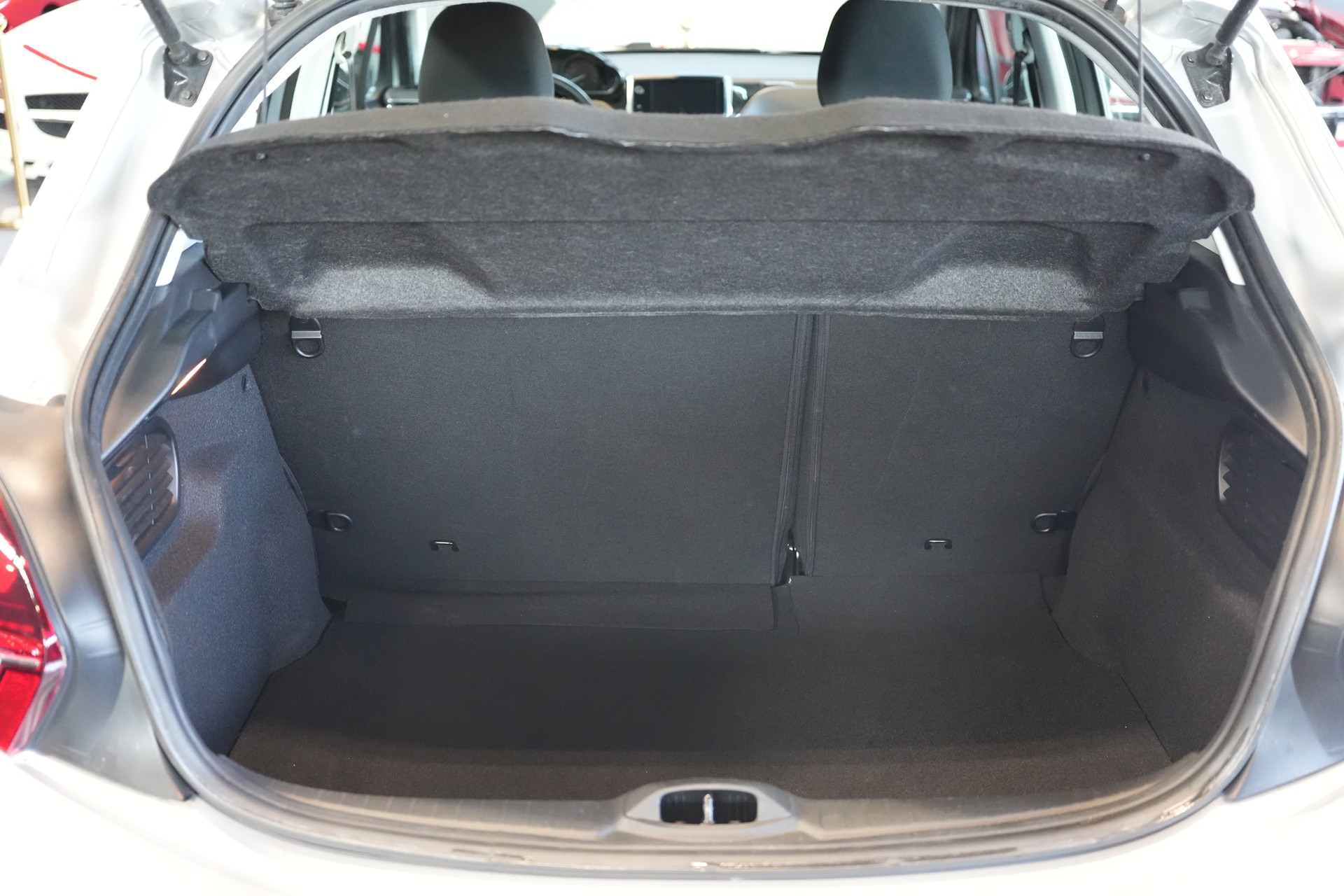 PEUGEOT 208 1.2 PureTech Active-image-16