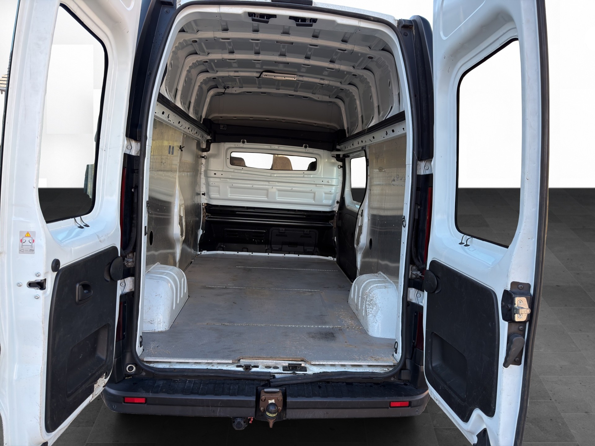 RENAULT Trafic 2.0 ENERGY dCi145 3.0t Business L2H2-image-7
