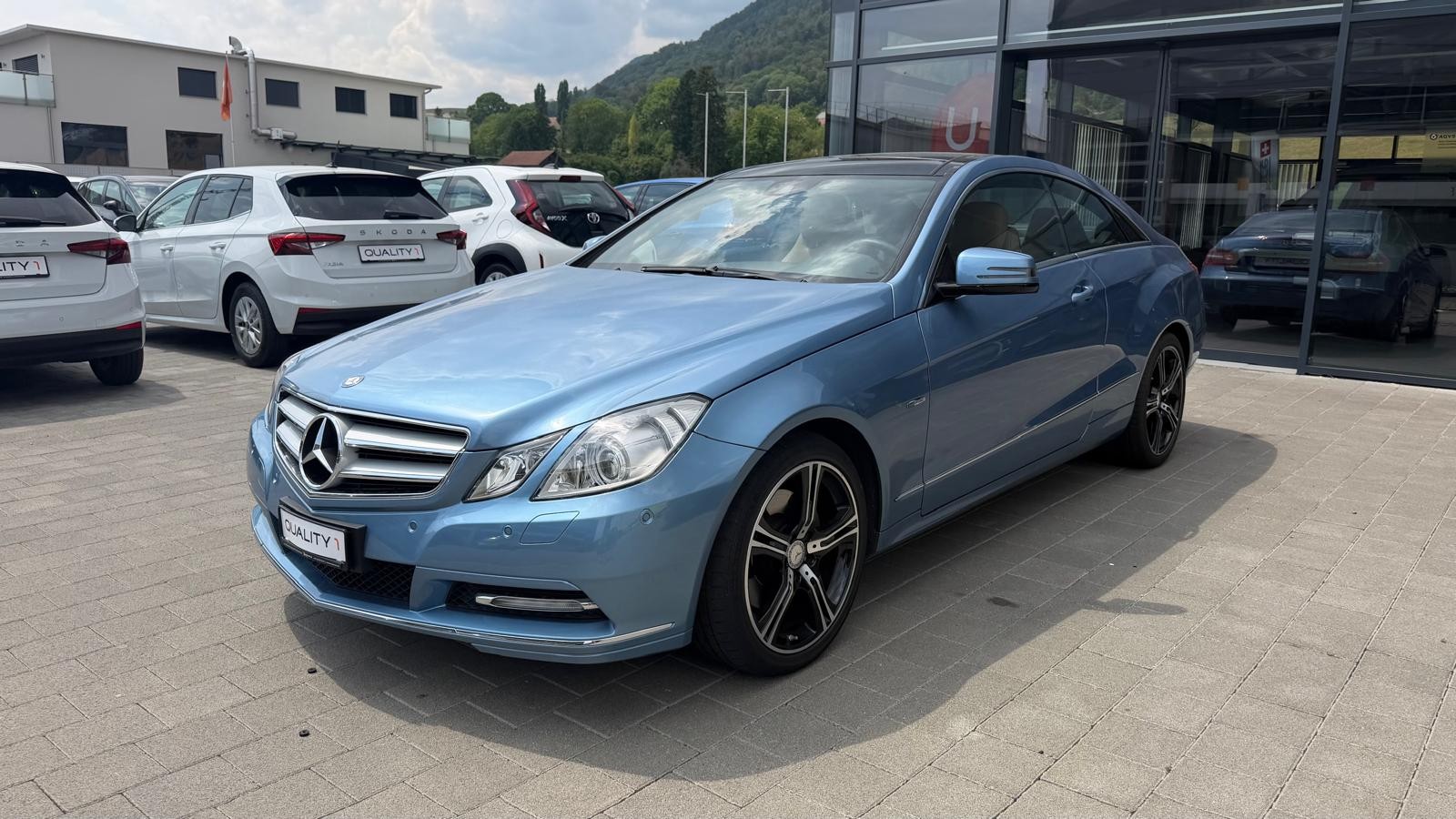 MERCEDES-BENZ E 250 CDI BlueEfficiency-image-1