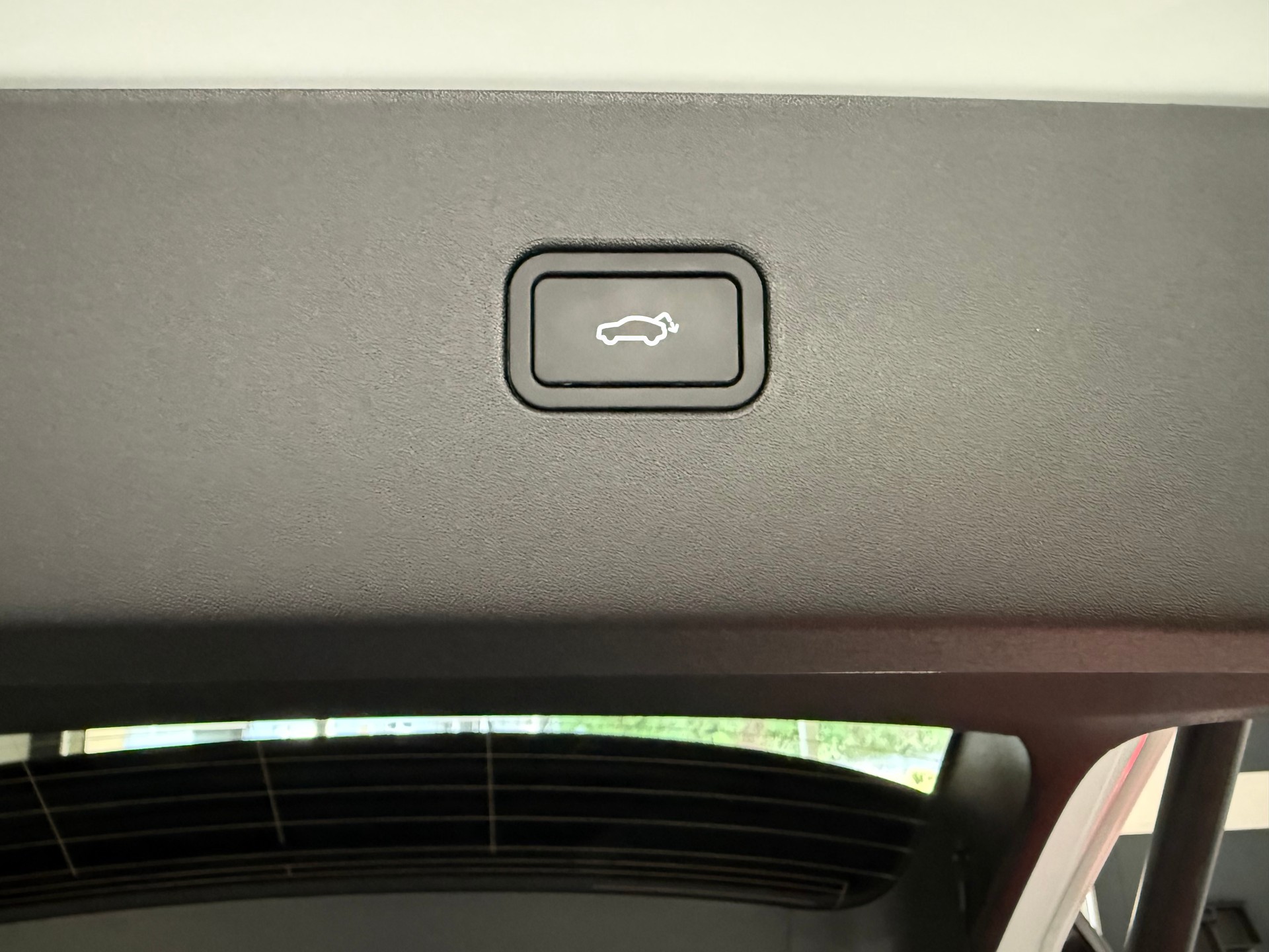VOLVO EX30 E60 69kWh Twin Ultra-image-14