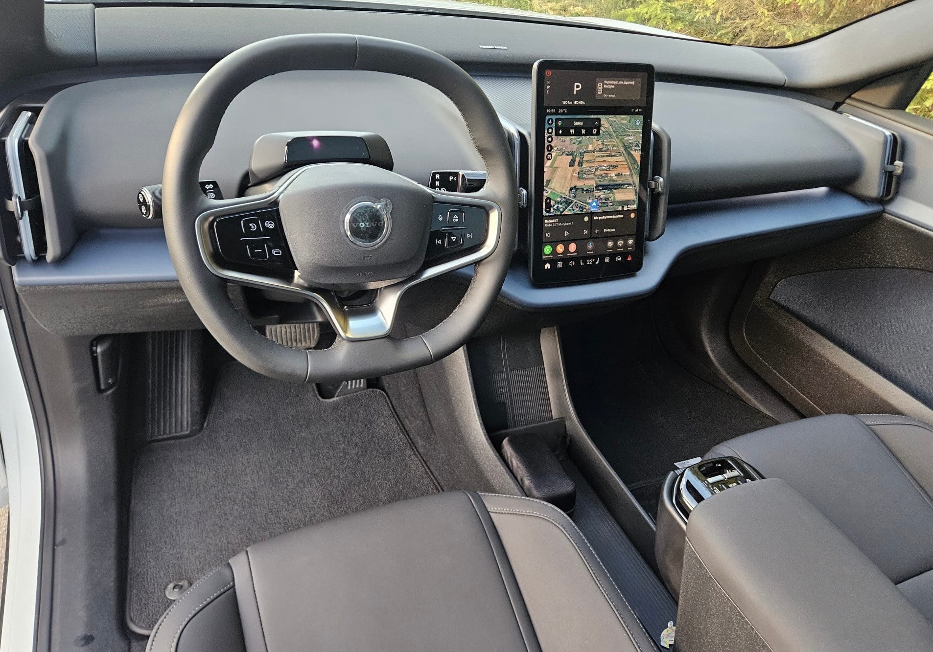 VOLVO EX30 E60 69kWh Twin Ultra-image-3