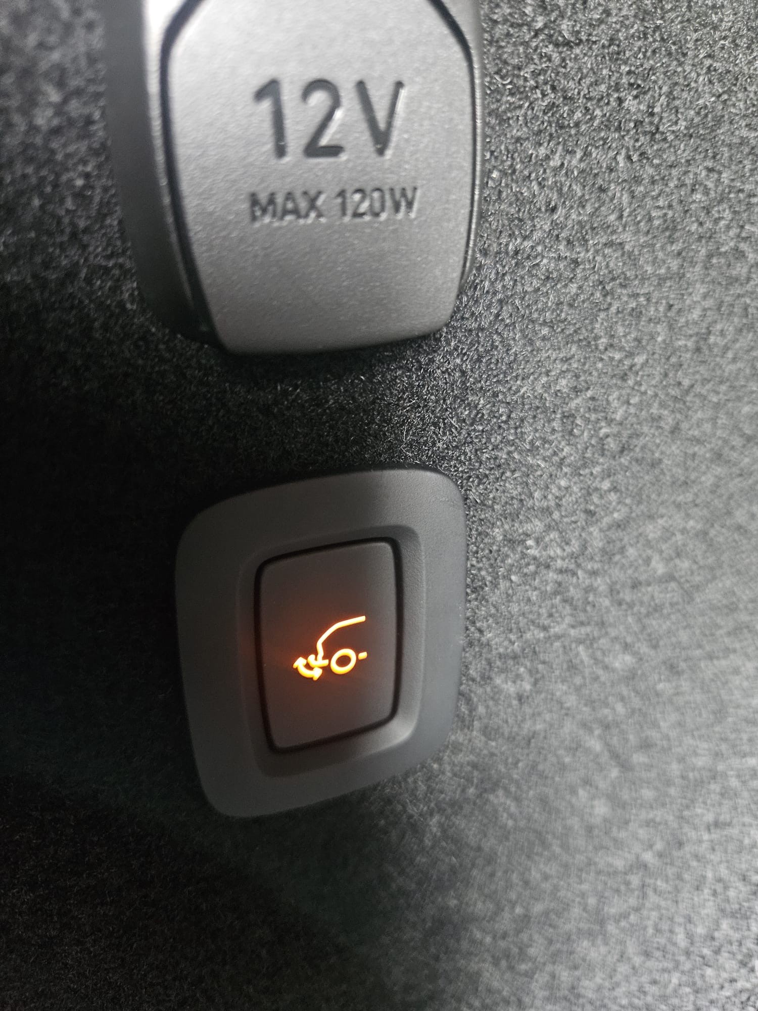 VOLVO EX30 E60 69kWh Twin Ultra-image-4