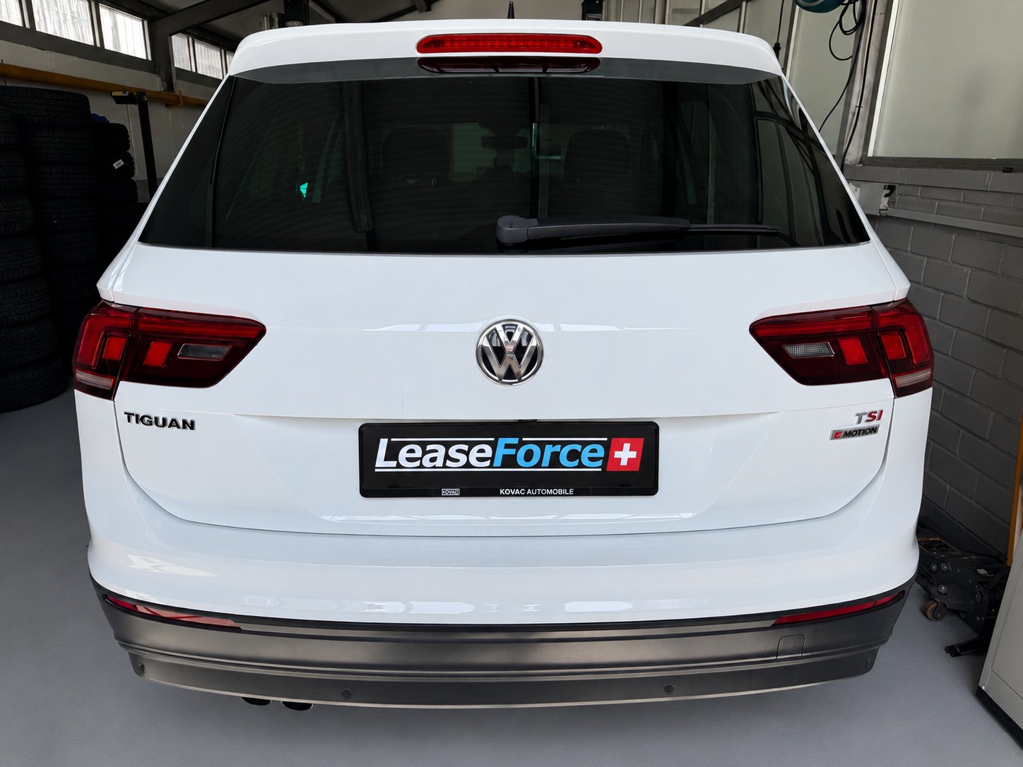 VW Tiguan 1.4TSI Comfortline 4Motion DSG-image-3