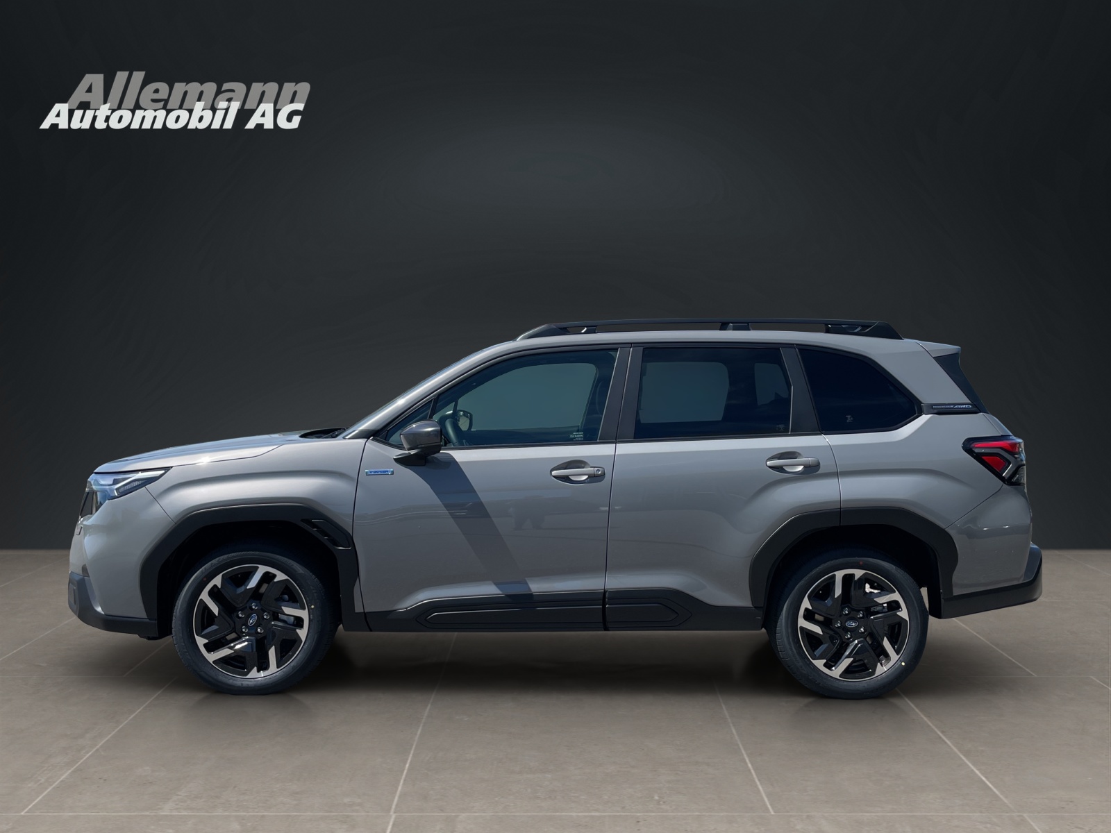 SUBARU Forester Station 2.0i e-Boxer Swiss Plus-image-2