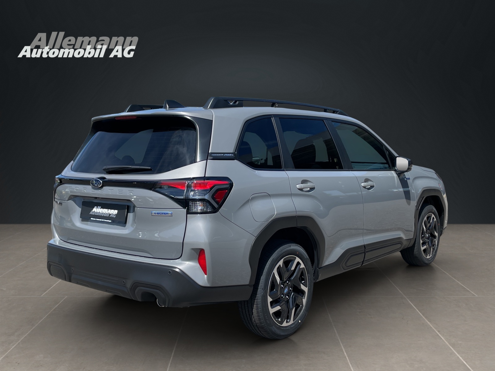 SUBARU Forester Station 2.0i e-Boxer Swiss Plus-image-4