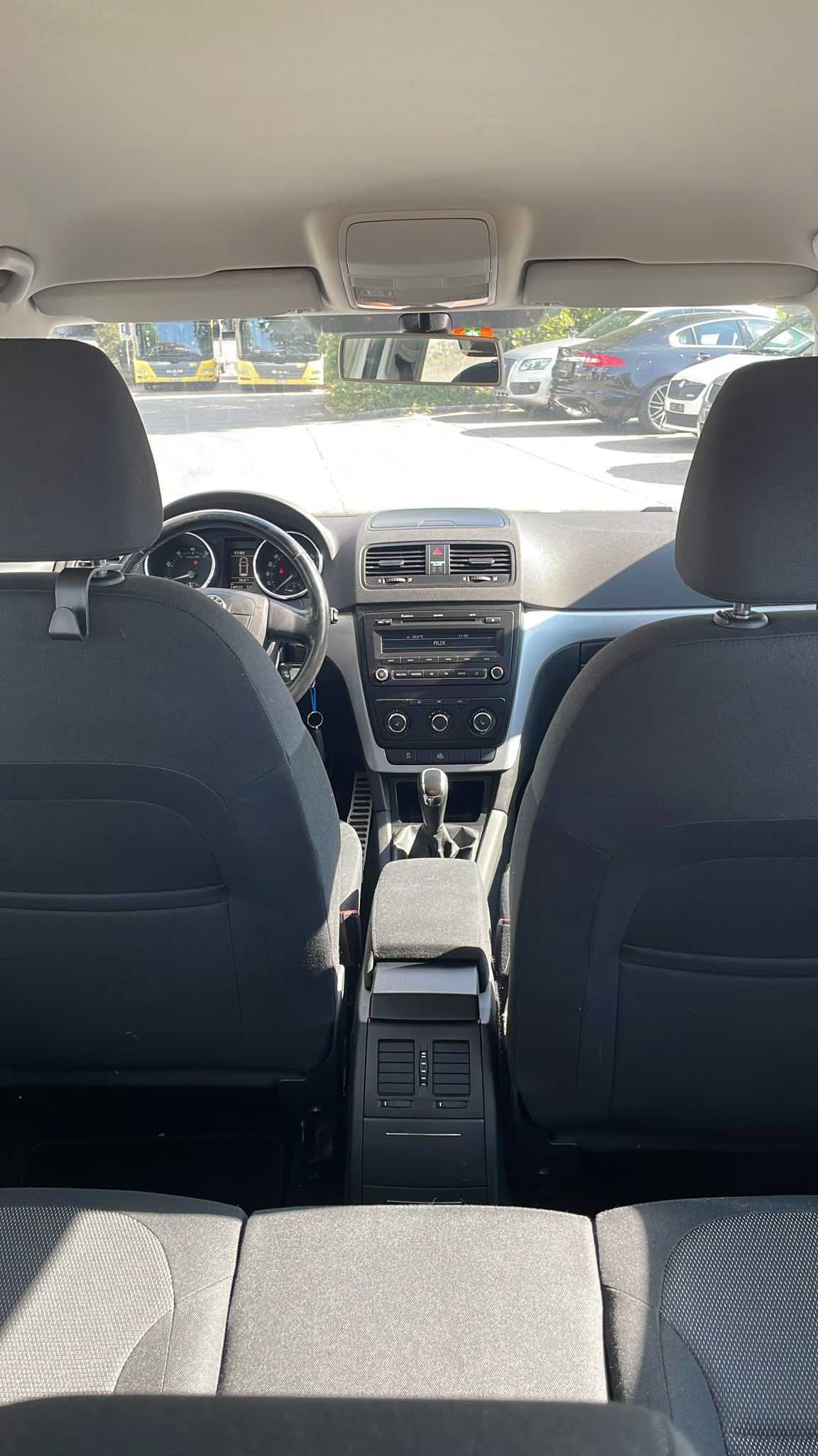 SKODA Yeti 1.8 TSI Ambition 4x4-image-11