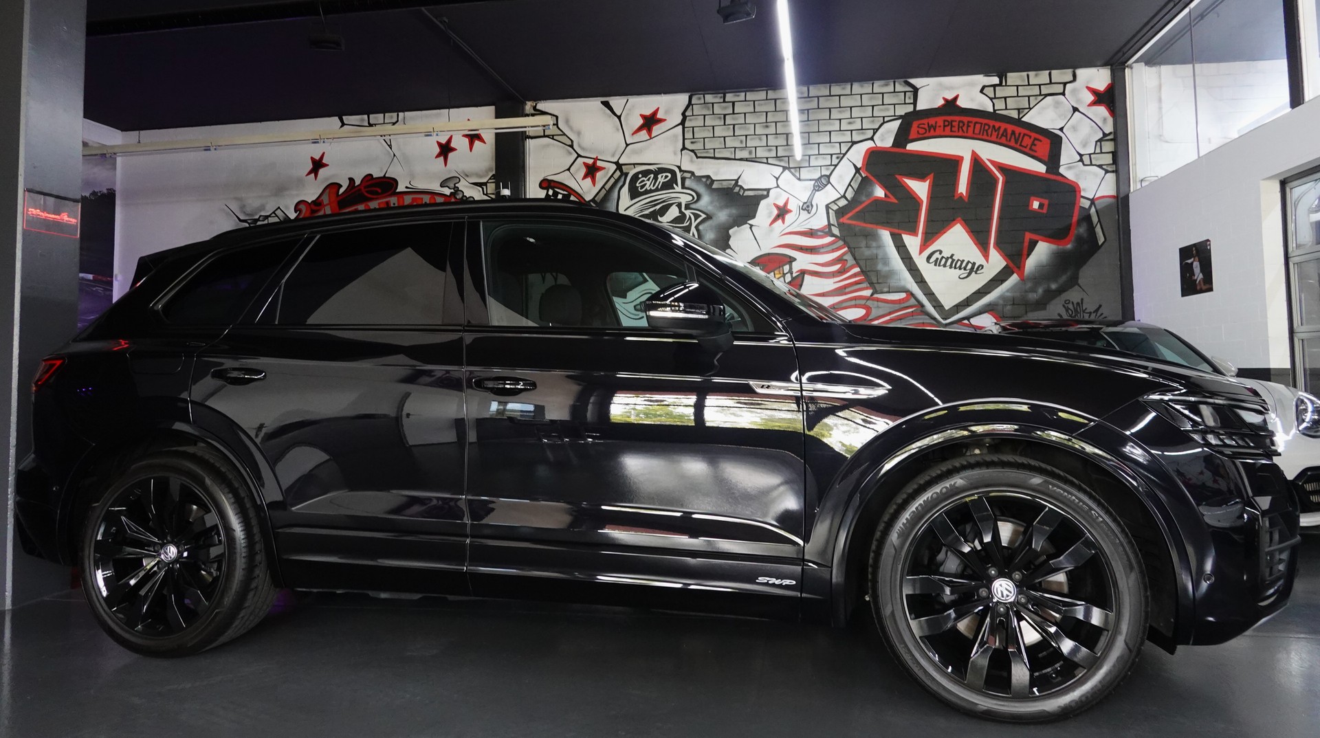 VW TOUAREG 3.0 TSI BLACK R-LINE TIPTRONIC CH-FZ ON TOP-image-16