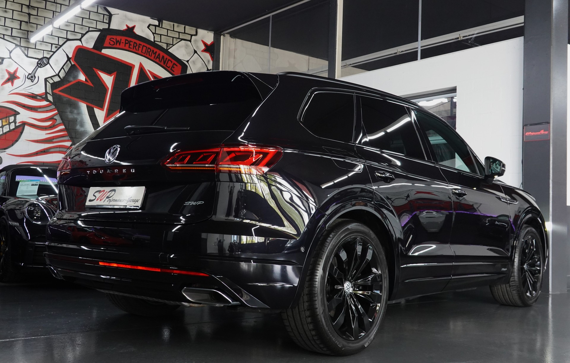VW TOUAREG 3.0 TSI BLACK R-LINE TIPTRONIC CH-FZ ON TOP-image-21