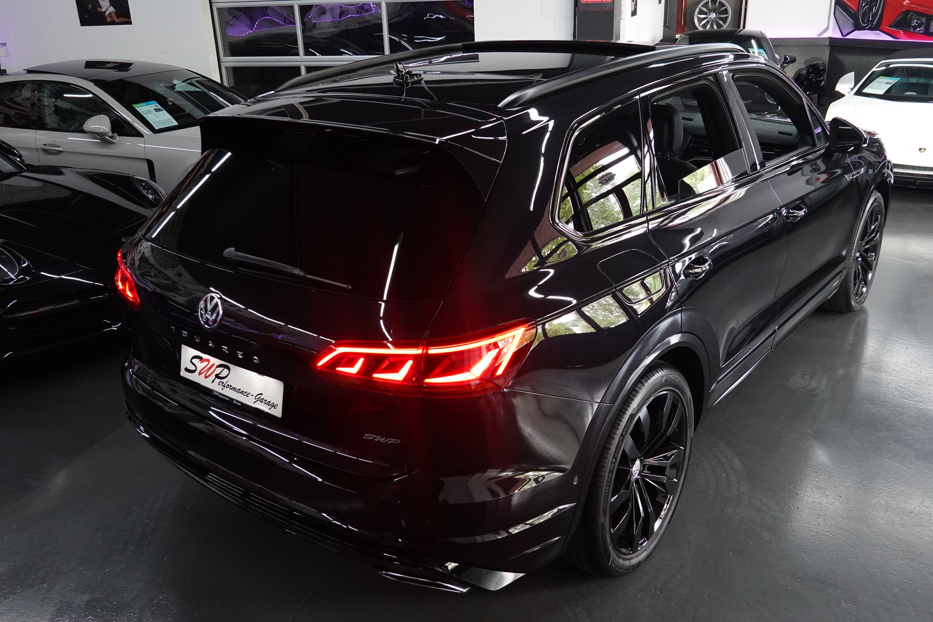 VW TOUAREG 3.0 TSI BLACK R-LINE TIPTRONIC CH-FZ ON TOP-image-53