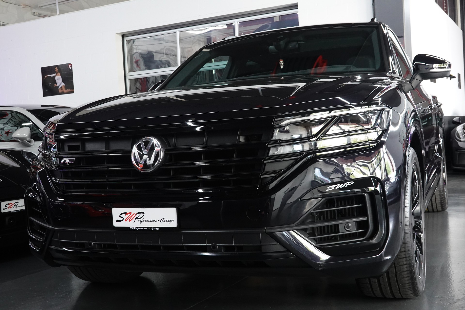 VW TOUAREG 3.0 TSI BLACK R-LINE TIPTRONIC CH-FZ ON TOP-image-3