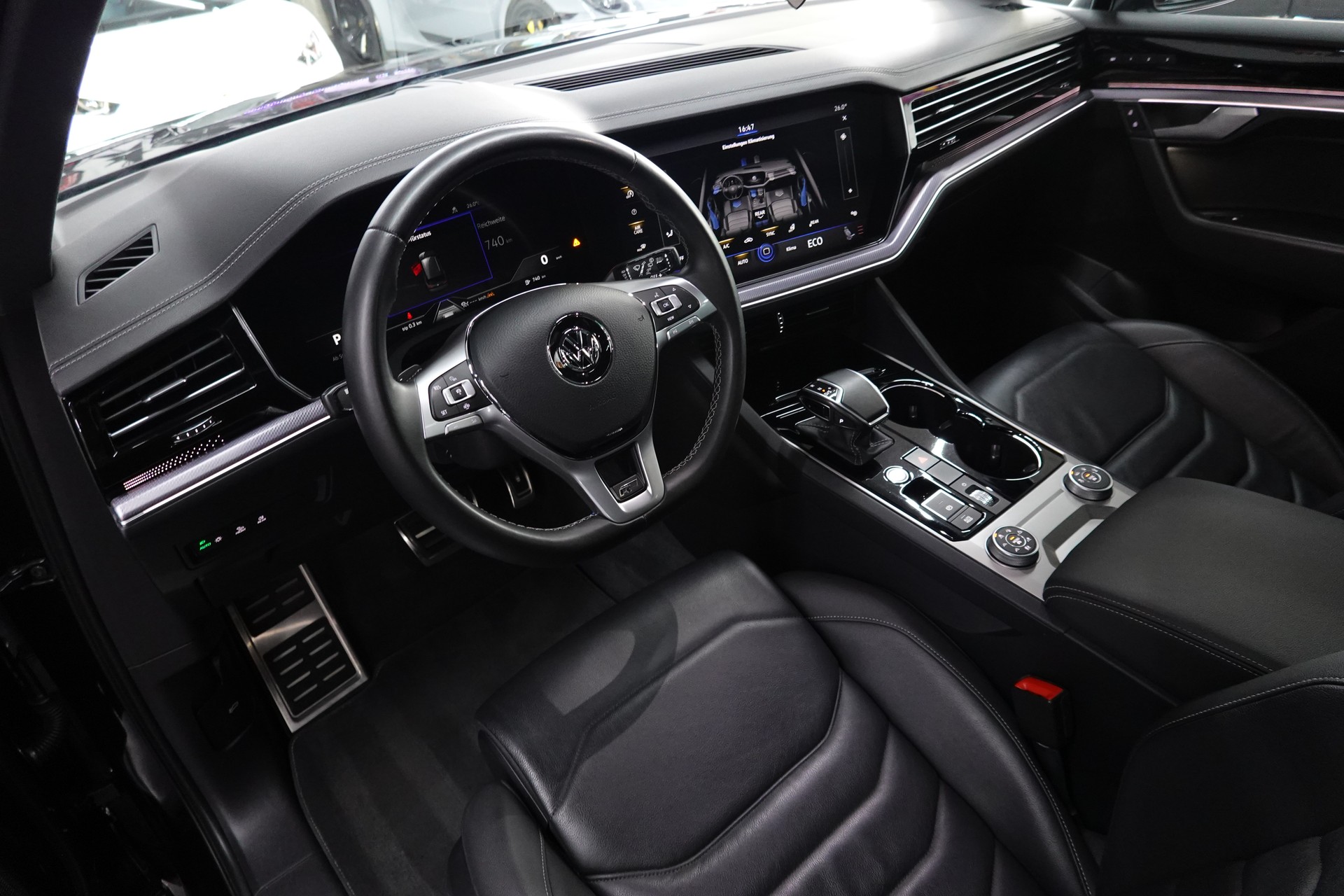 VW TOUAREG 3.0 TSI BLACK R-LINE TIPTRONIC CH-FZ ON TOP-image-25