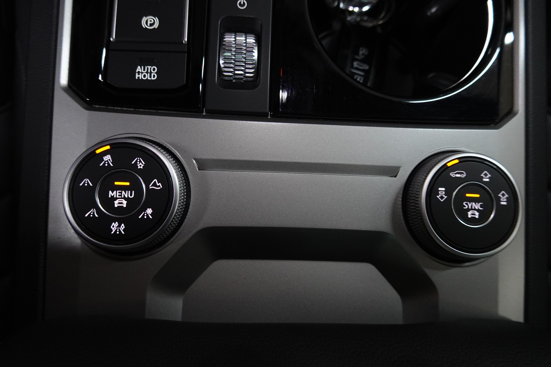 VW TOUAREG 3.0 TSI BLACK R-LINE TIPTRONIC CH-FZ ON TOP-image-34
