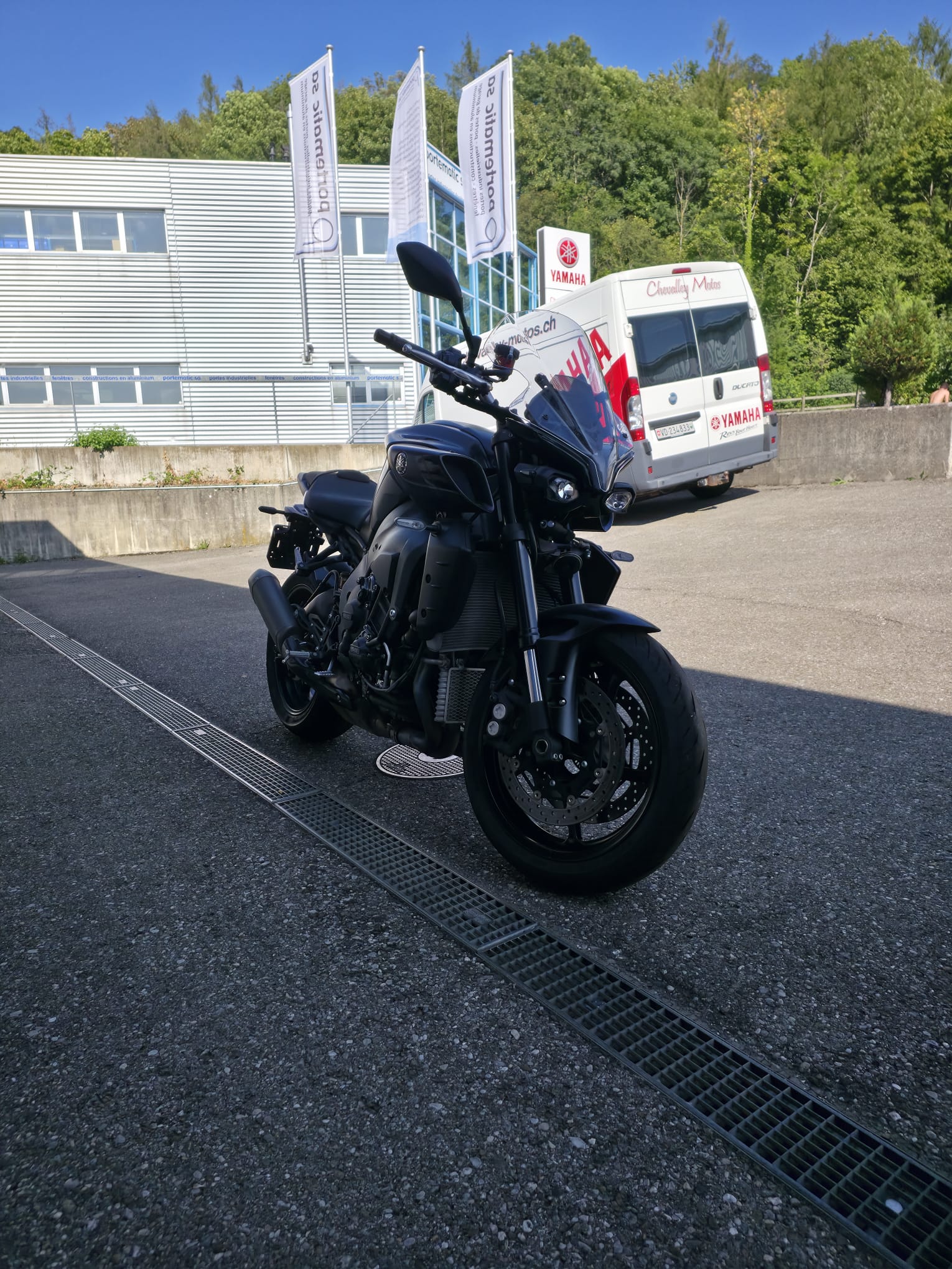 YAMAHA MT-10 ABS / DEPOT-VENTE-image-1