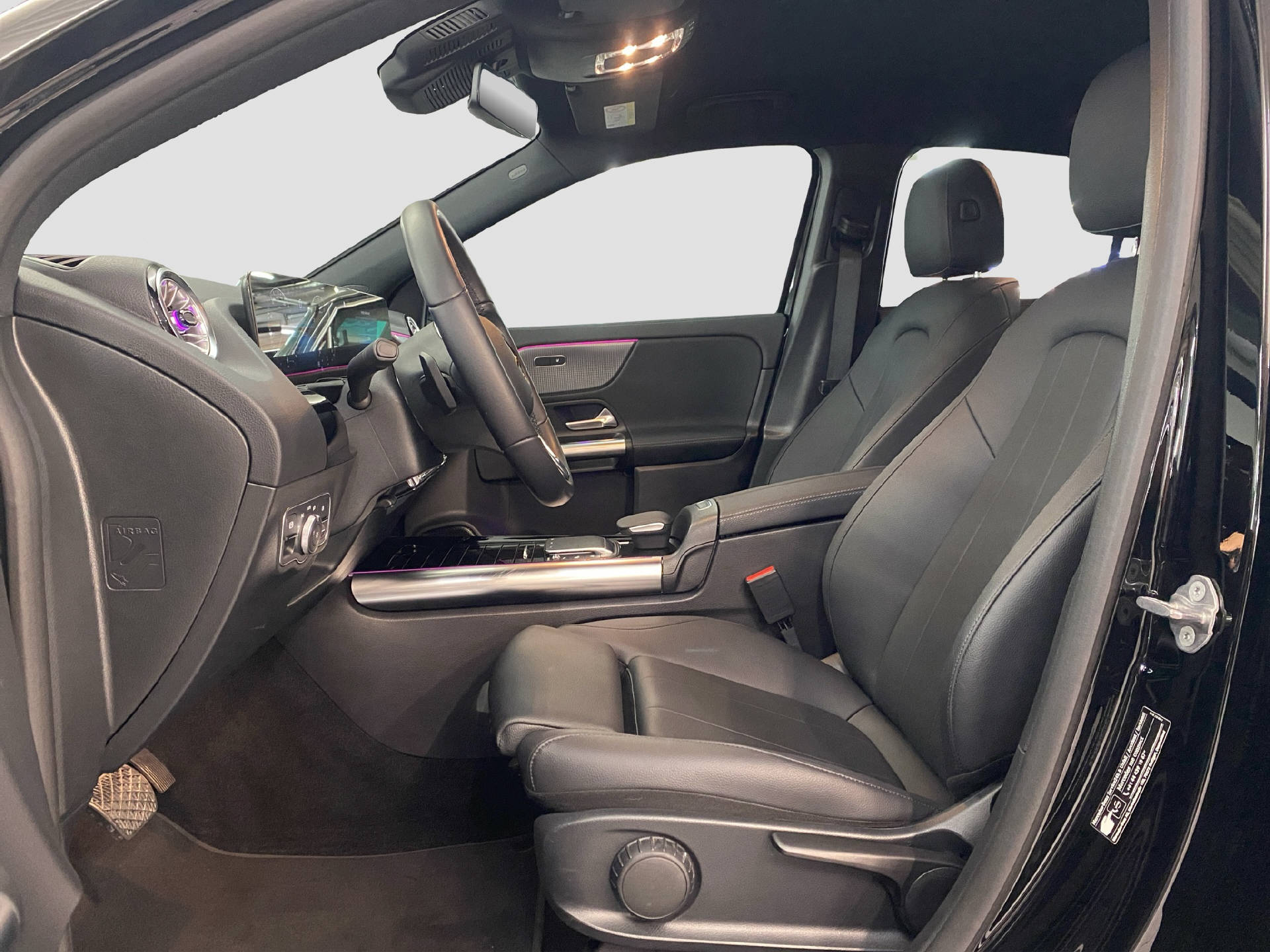 MERCEDES-BENZ GLA 200 Progressive 4MATIC-image-6
