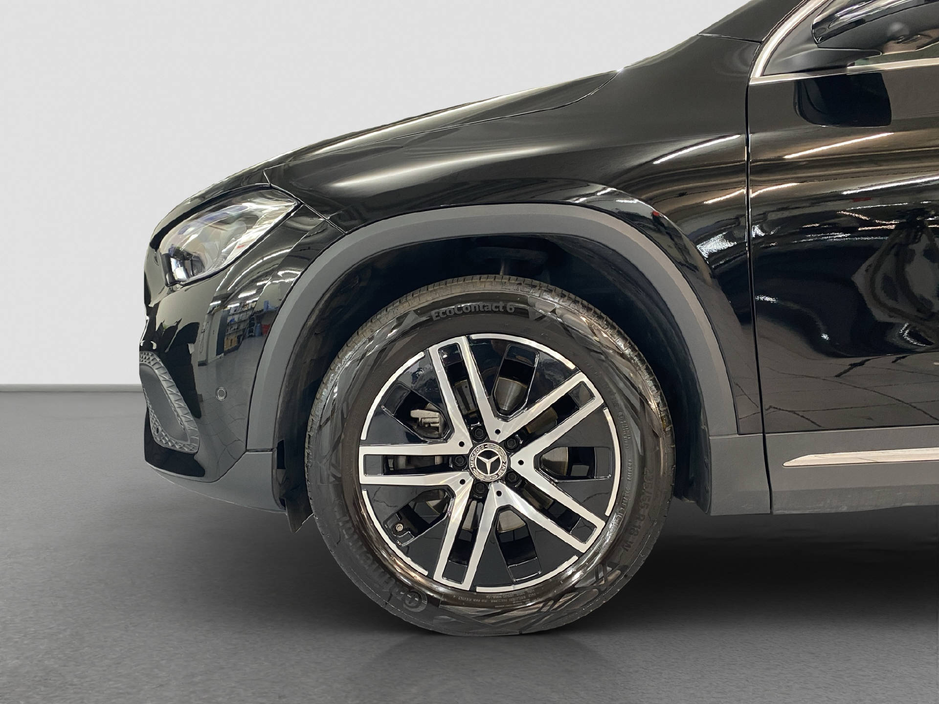 MERCEDES-BENZ GLA 200 Progressive 4MATIC-image-5