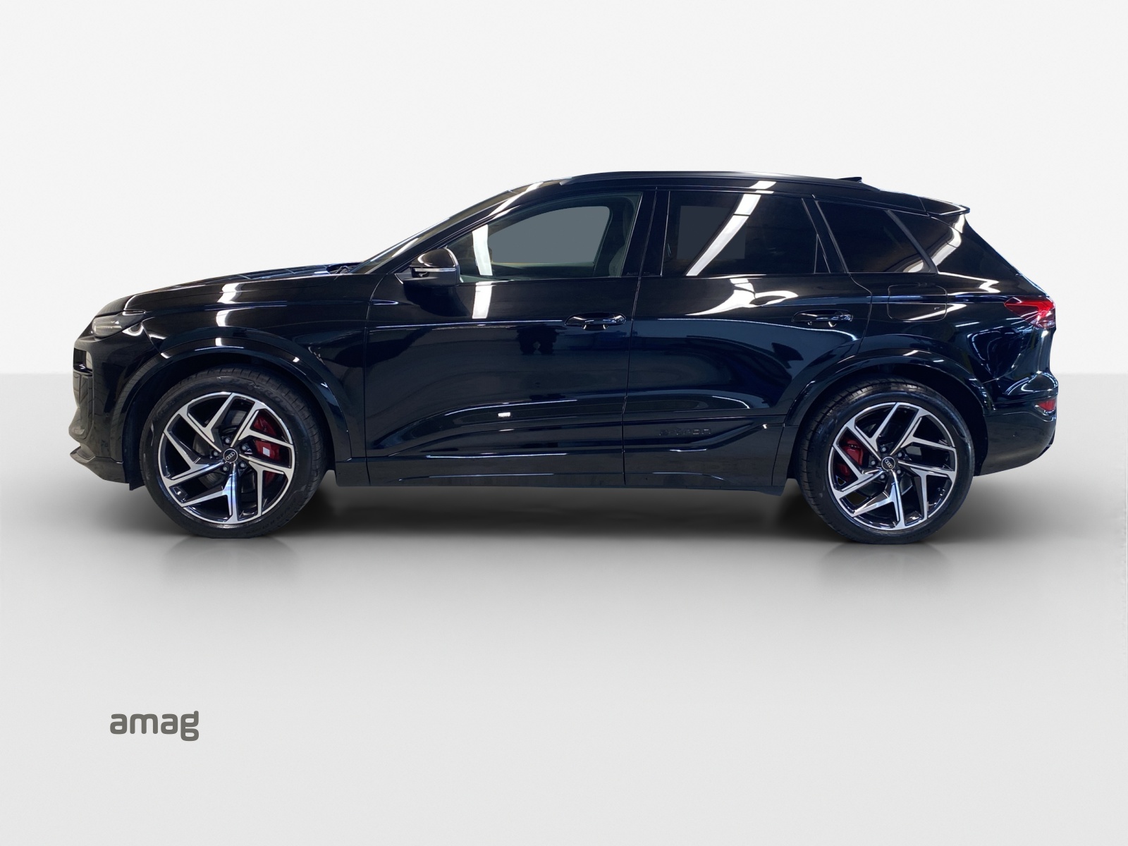 AUDI SQ6 e-tron quattro-image-1