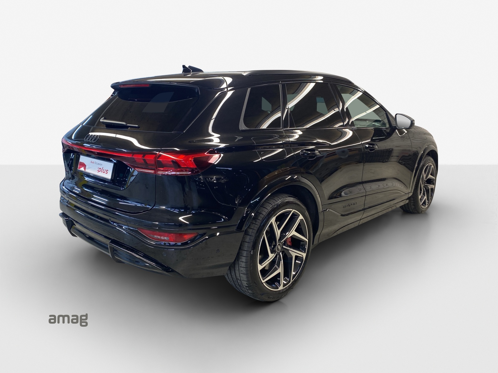 AUDI SQ6 e-tron quattro-image-5