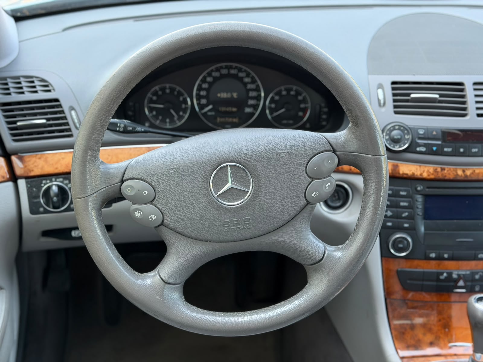 MERCEDES-BENZ E 350 Elégance 4Matic Automatic-image-8