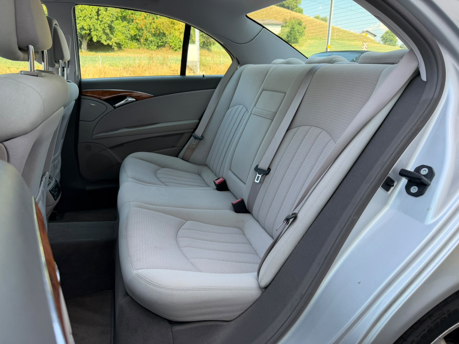 MERCEDES-BENZ E 350 Elégance 4Matic Automatic-image-13