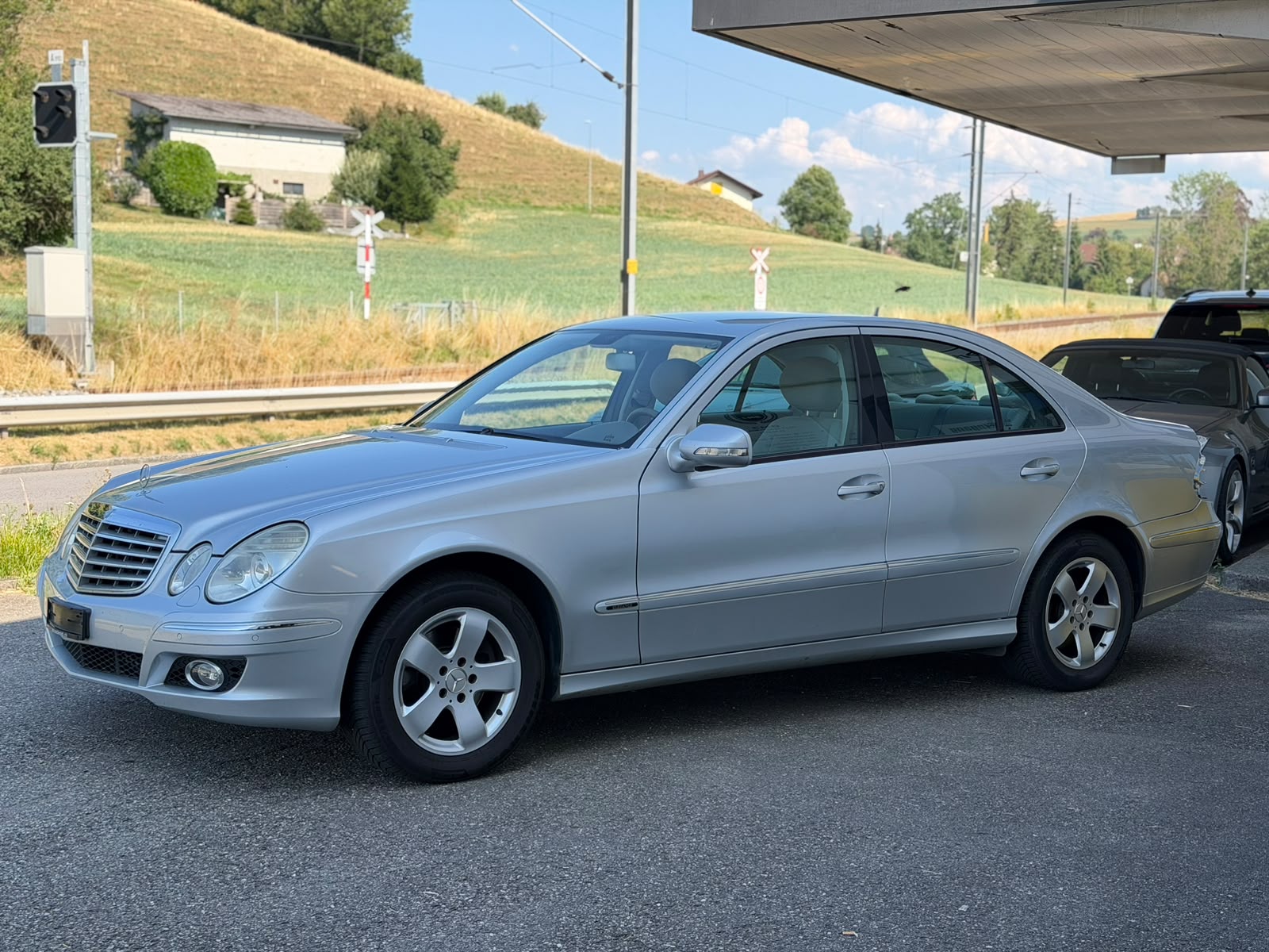 MERCEDES-BENZ E 350 Elégance 4Matic Automatic-image-1