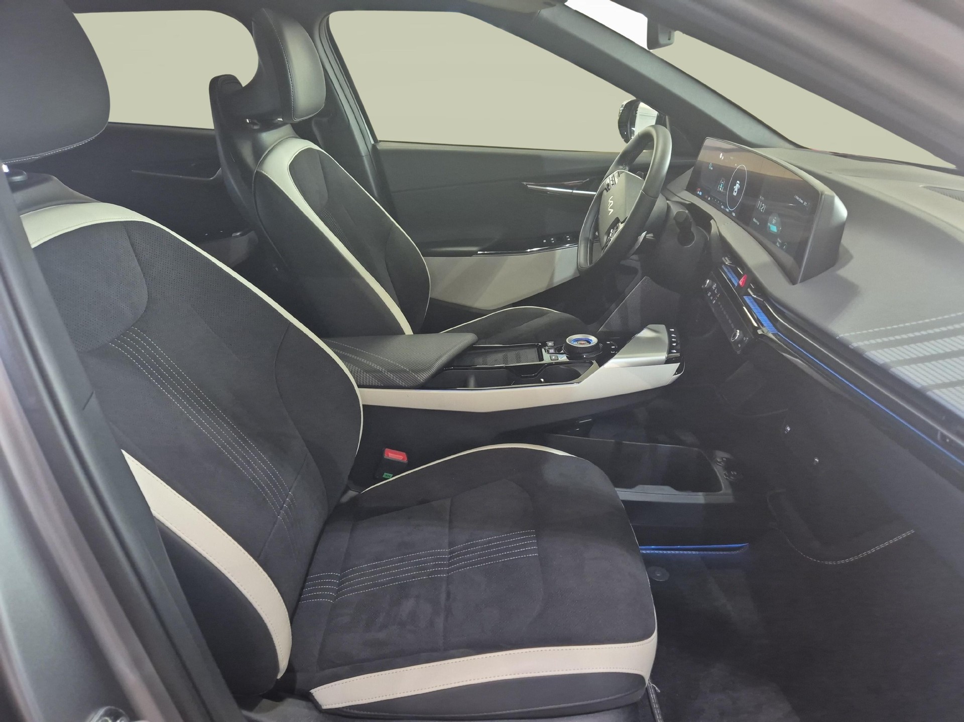 KIA EV6 77 kWh GT-Line 4x4-image-9