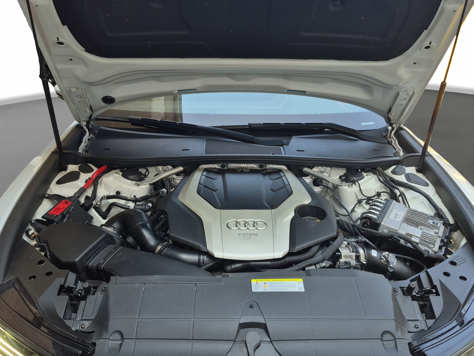 AUDI A6 Avant 55 TFSI S-Line Sport quattro S-tronic *Anhängerkupplung/B&O/Matrix*-image-15