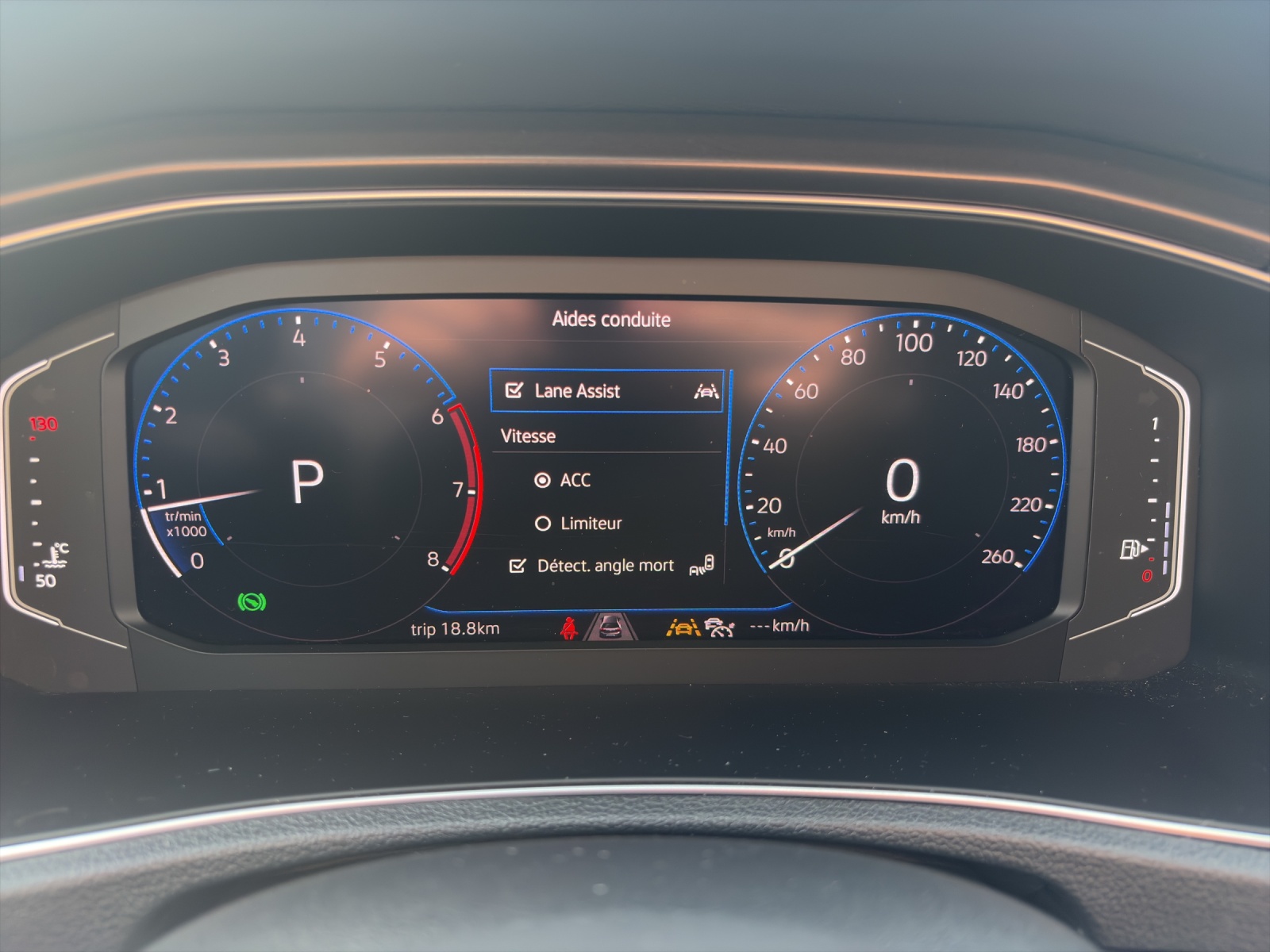 VW T-Roc 2.0 TSI Advance DSG 4Motion-image-14
